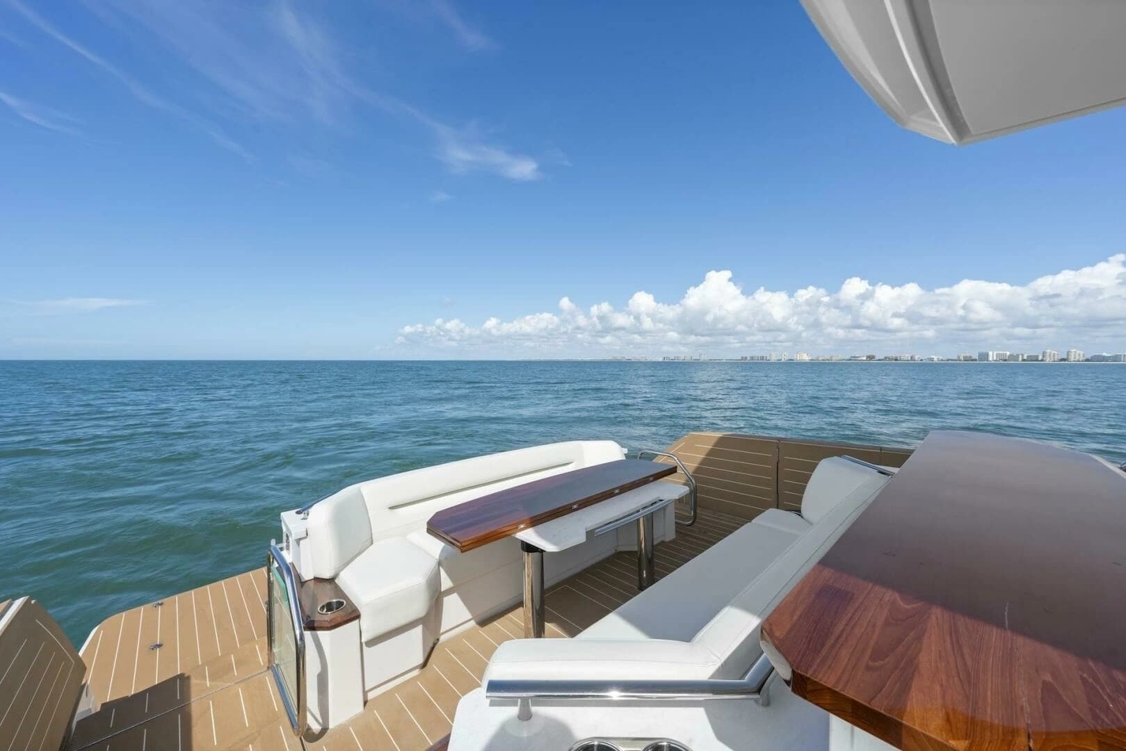 2023 Tiara Yachts EX 60 - Image 41