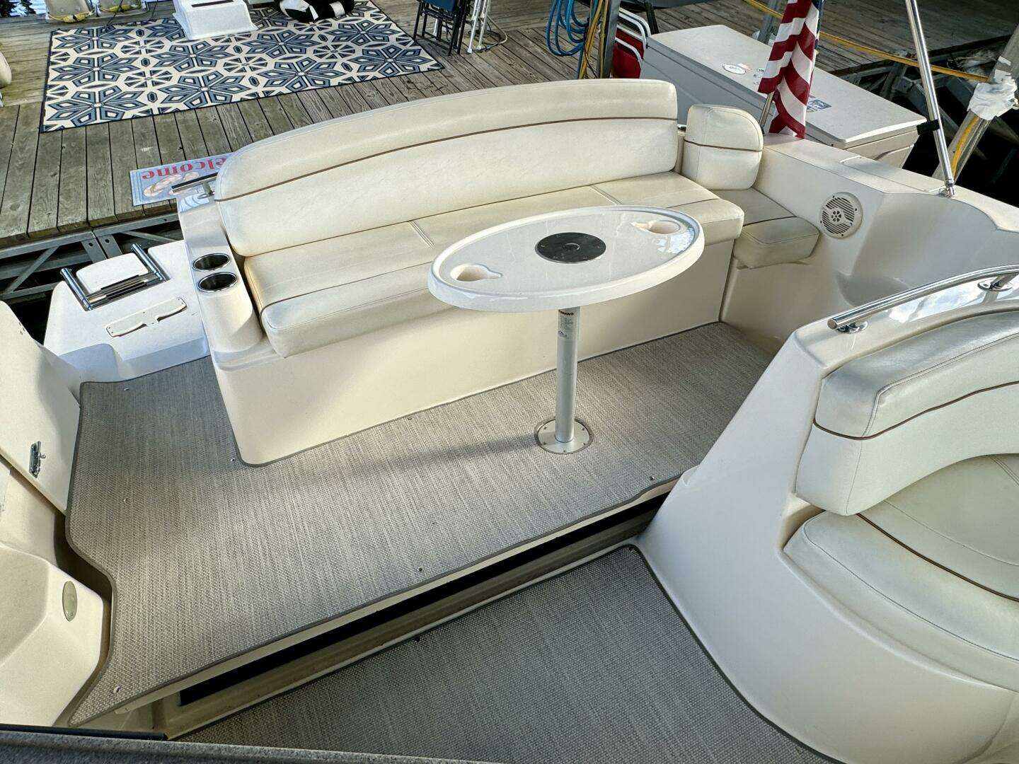 2004 Rinker 342 Fiesta Vee - Image 79