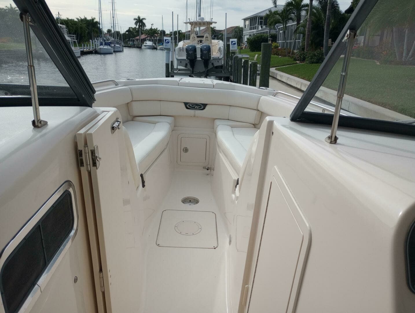 2016 Grady-White Freedom 307 - Image 8