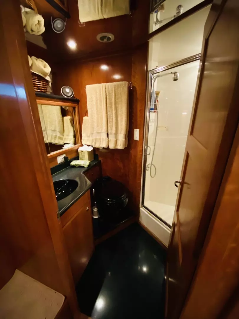 2003 Navigator 5700 Rival - Image 70