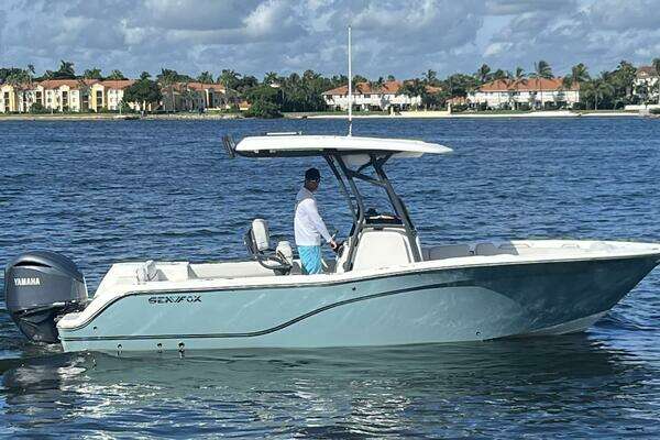 2022 Sea Fox 248 Commander - Image 1