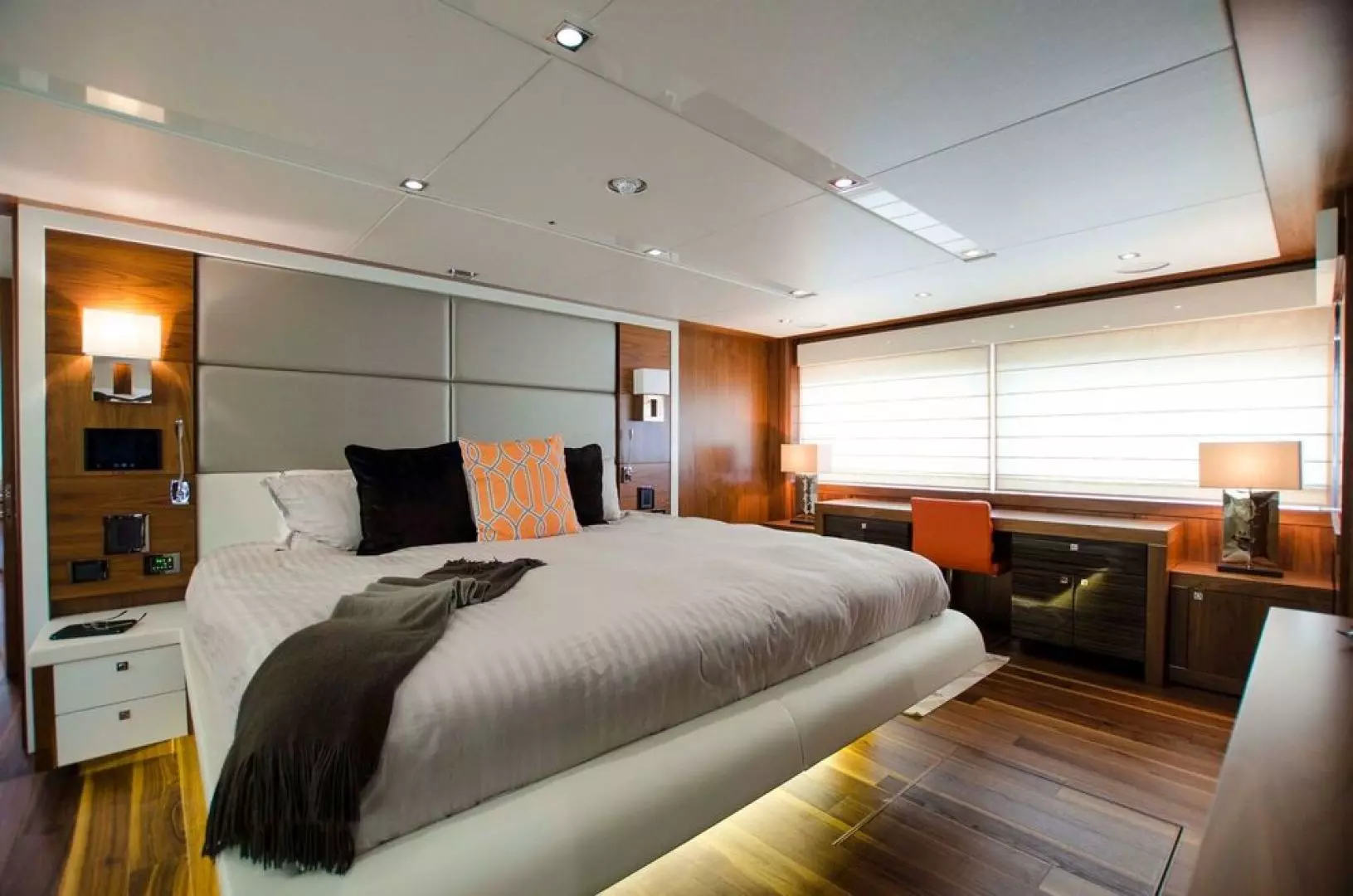 2015 Sunseeker Sport Yacht - Image 21
