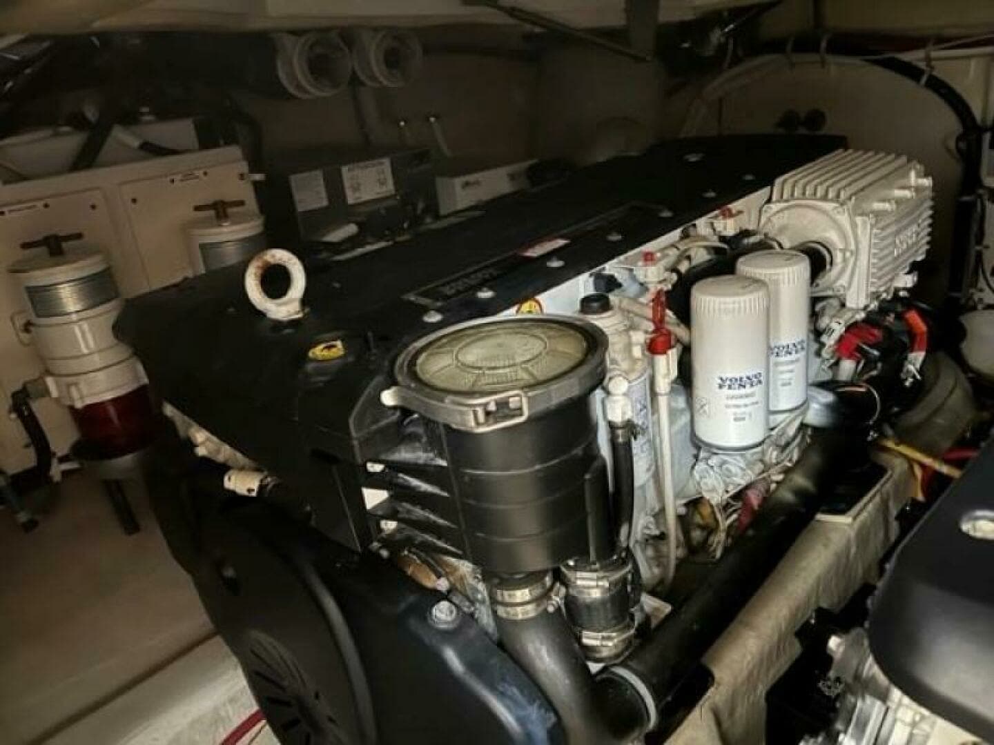 2012 Carver Sojourn - Image 33