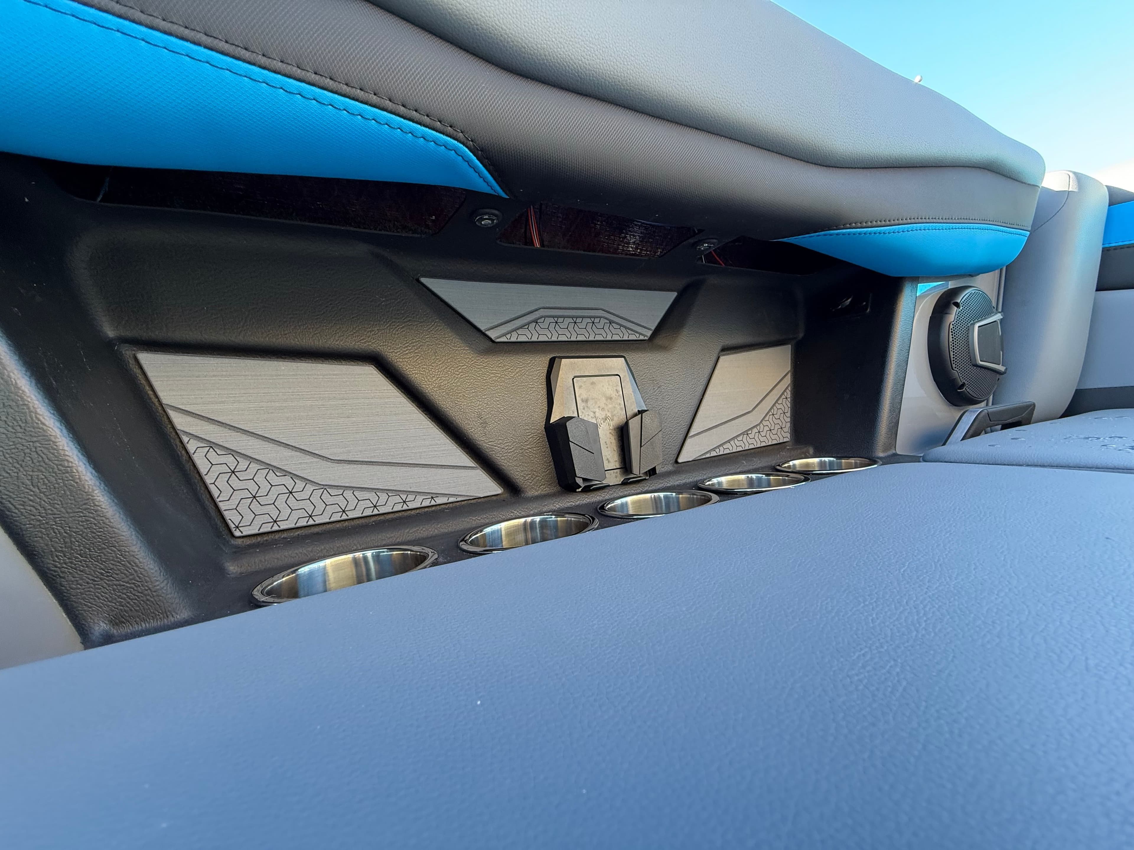2026 AXIS A225 - Image 21