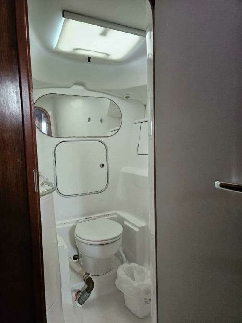 1996 Beneteau 40 CC - Image 32