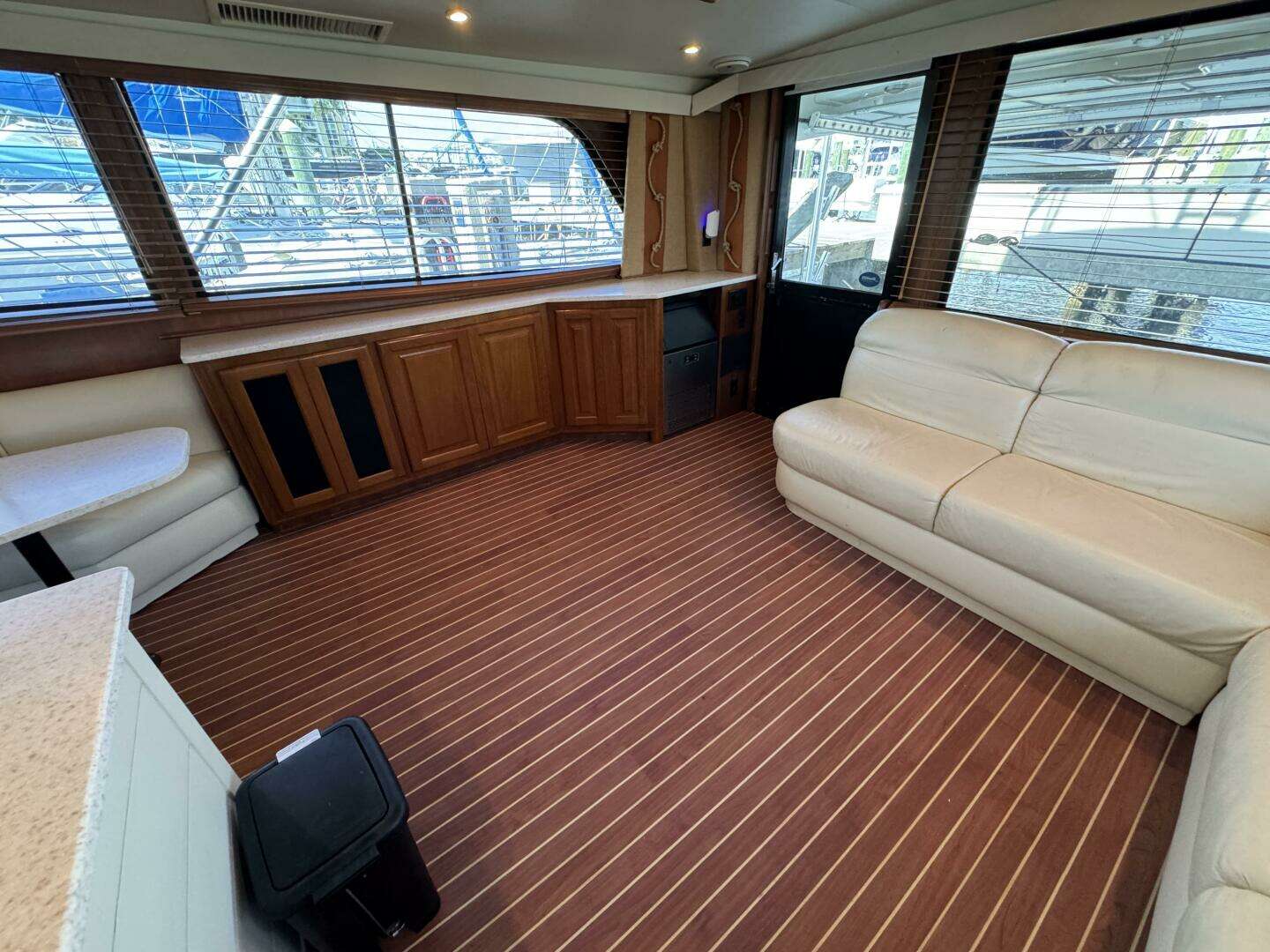 1995 Viking 58 Convertible - Image 17