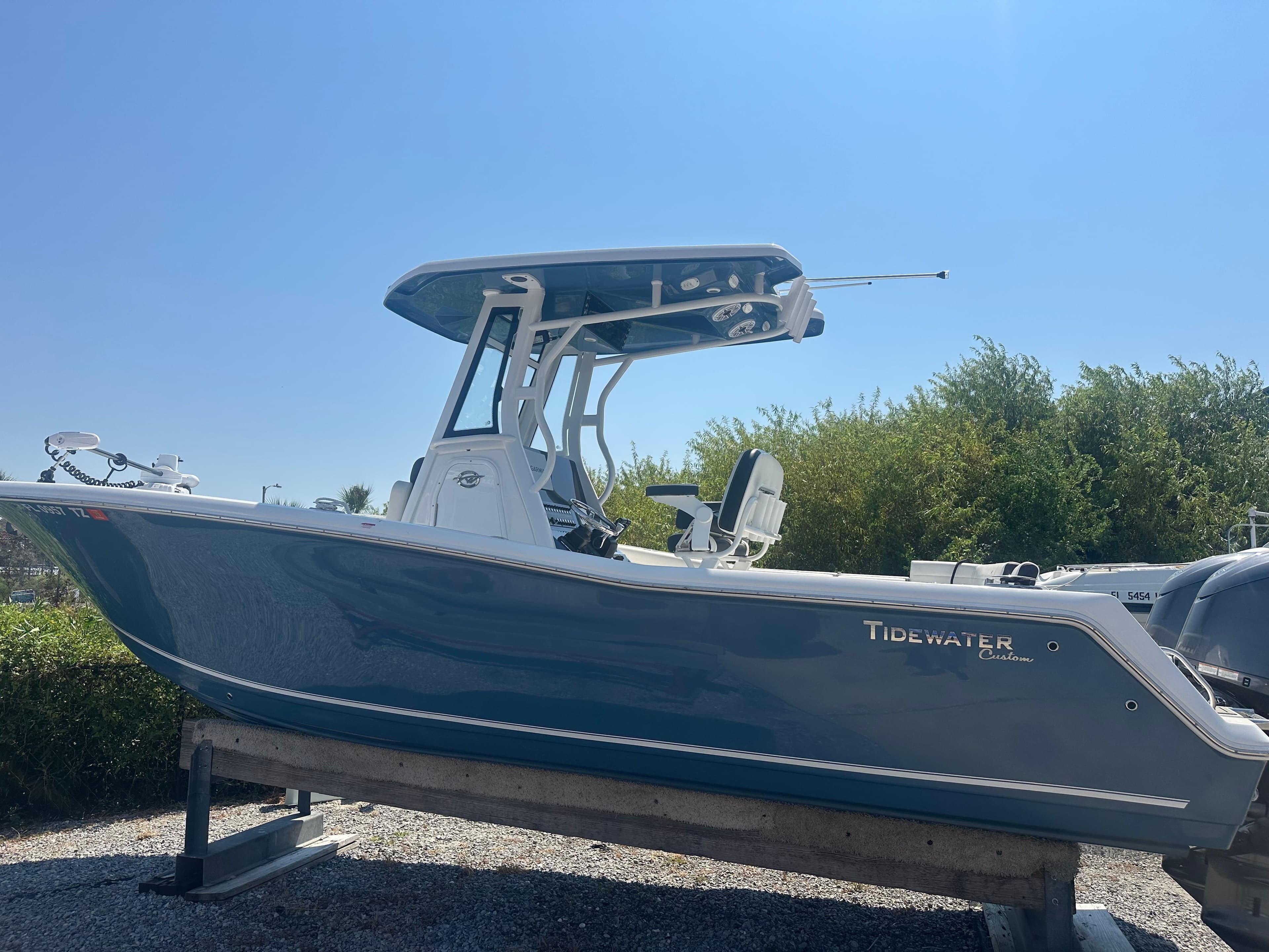 2025 TIDEWATER 256 LXF - Image 4