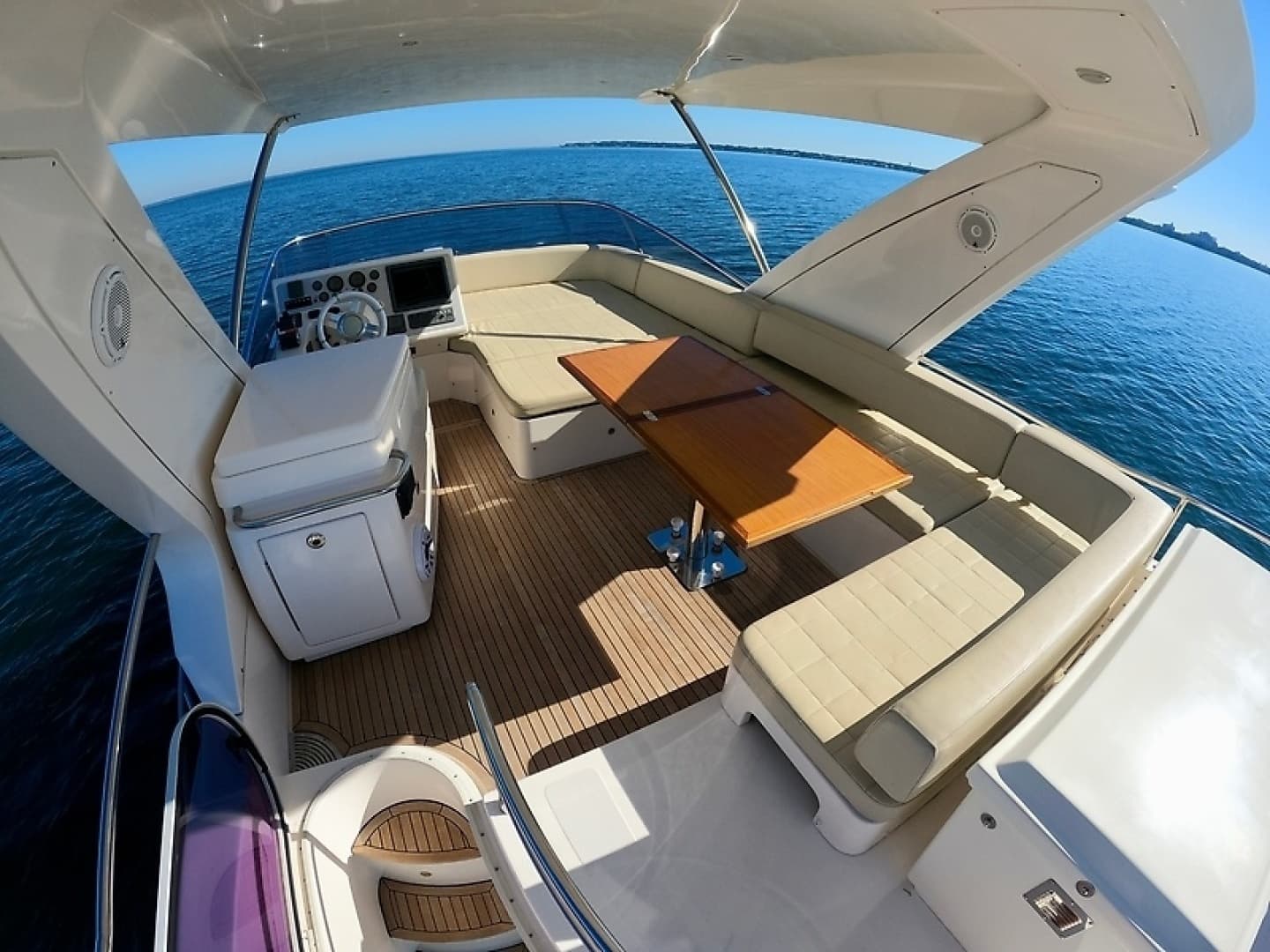 2011 Azimut FlyBridge - Image 14