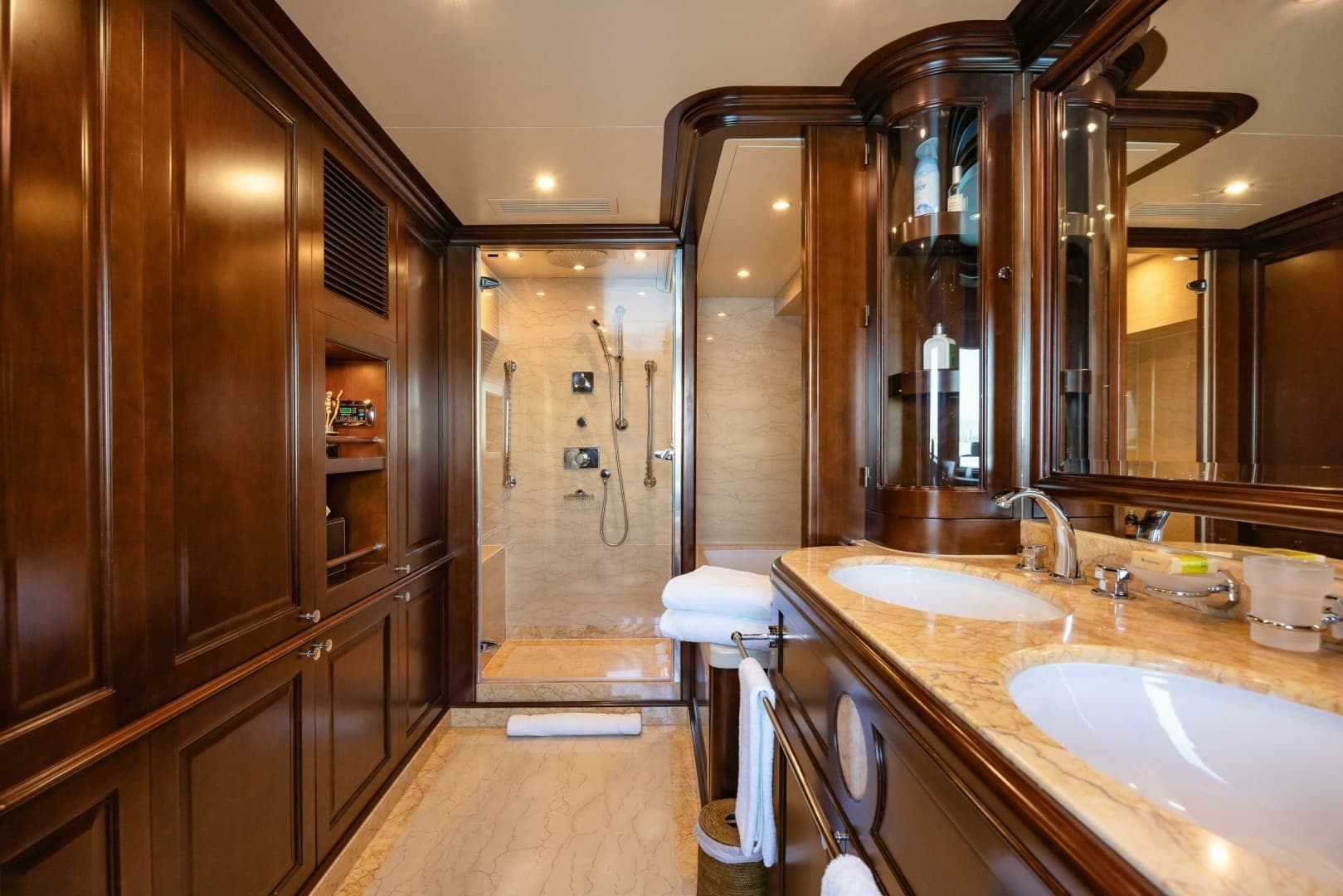 2009 Benetti Benetti Classic 120 - Image 47
