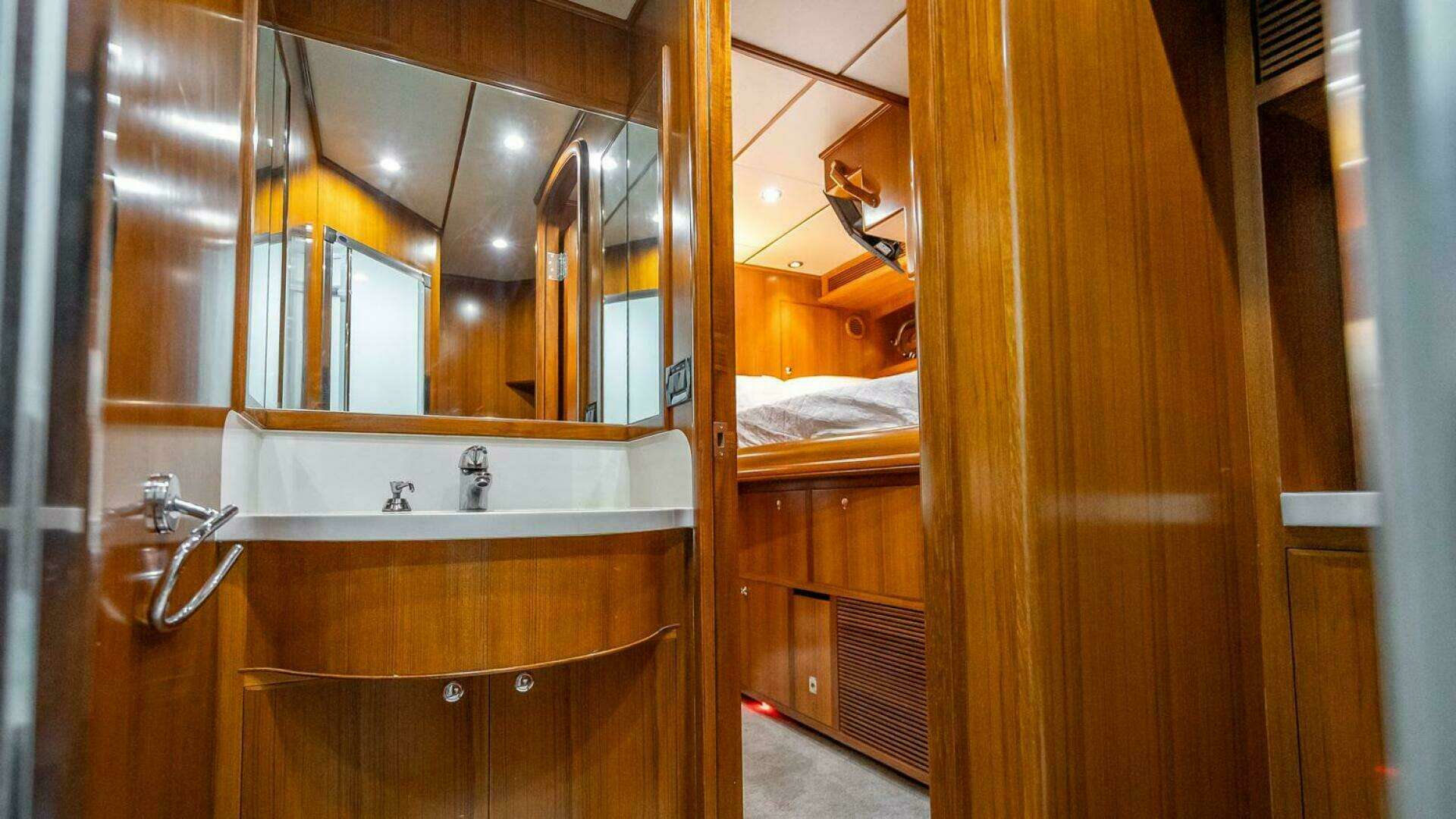 2009 Nordhavn 76 - Image 28