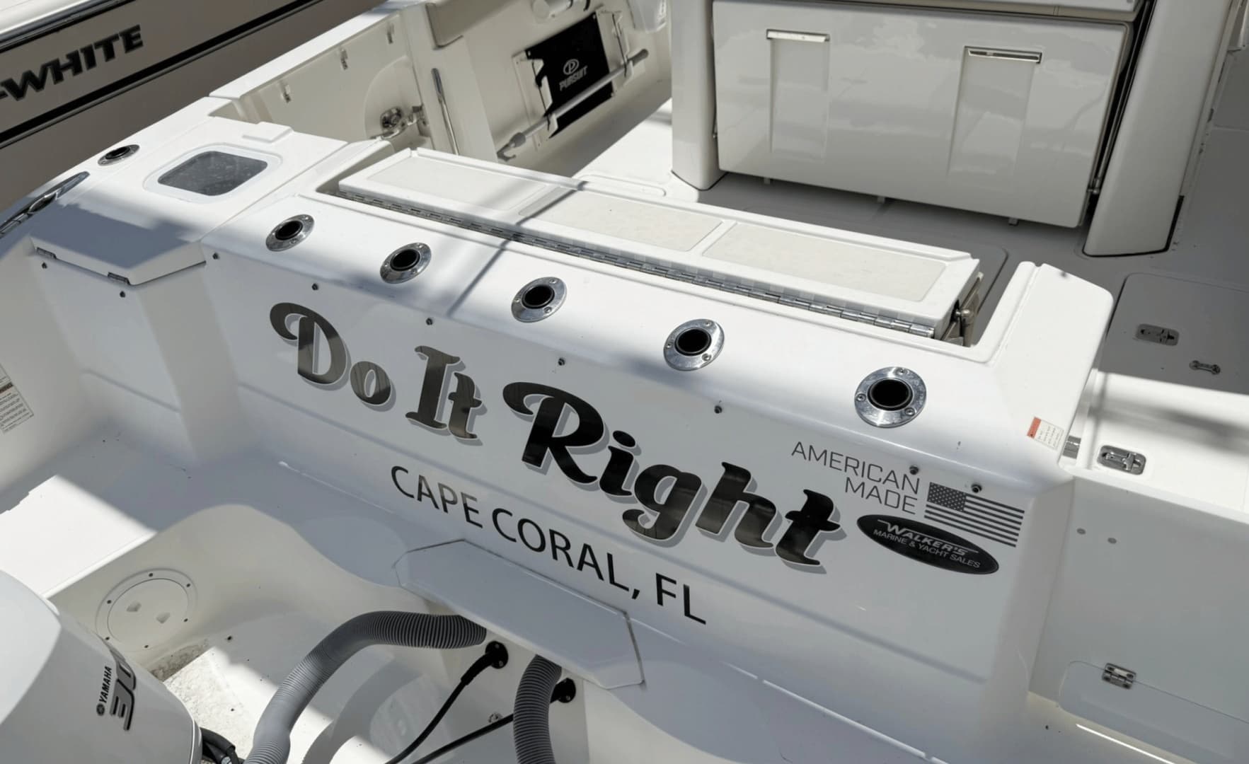 2020 Pursuit S328 - Image 8