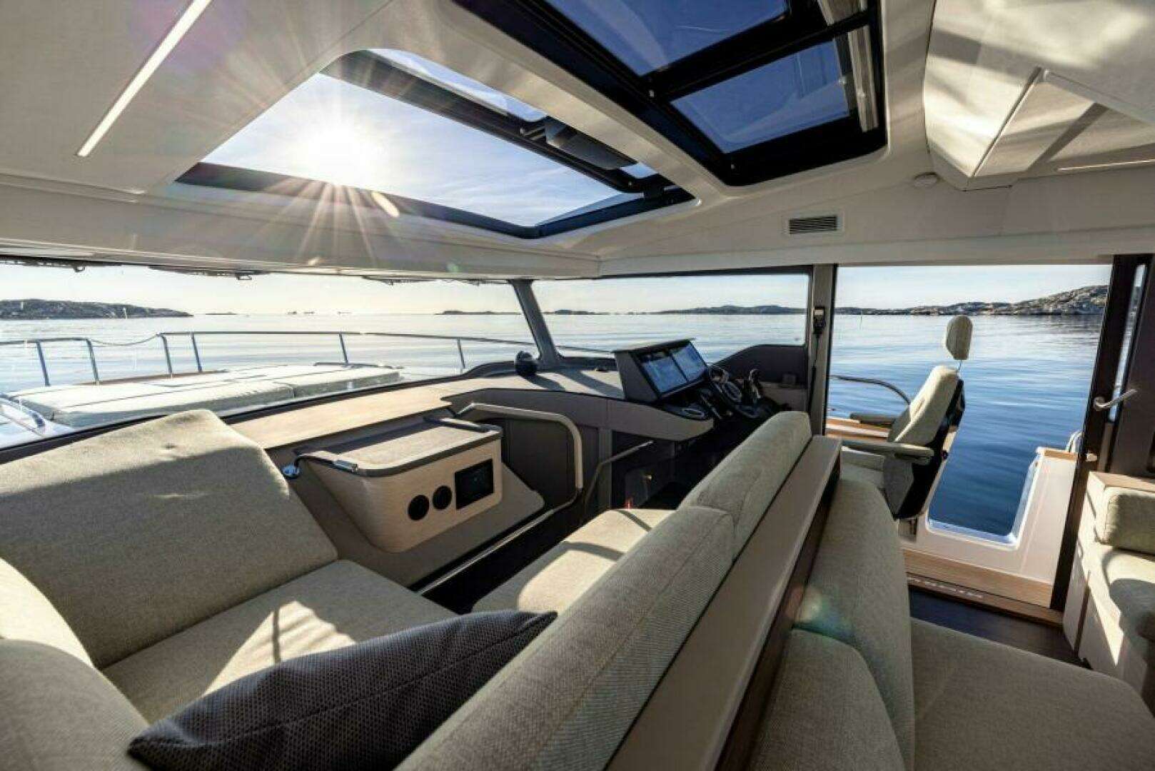 2027 Nimbus 495 Flybridge - Image 15
