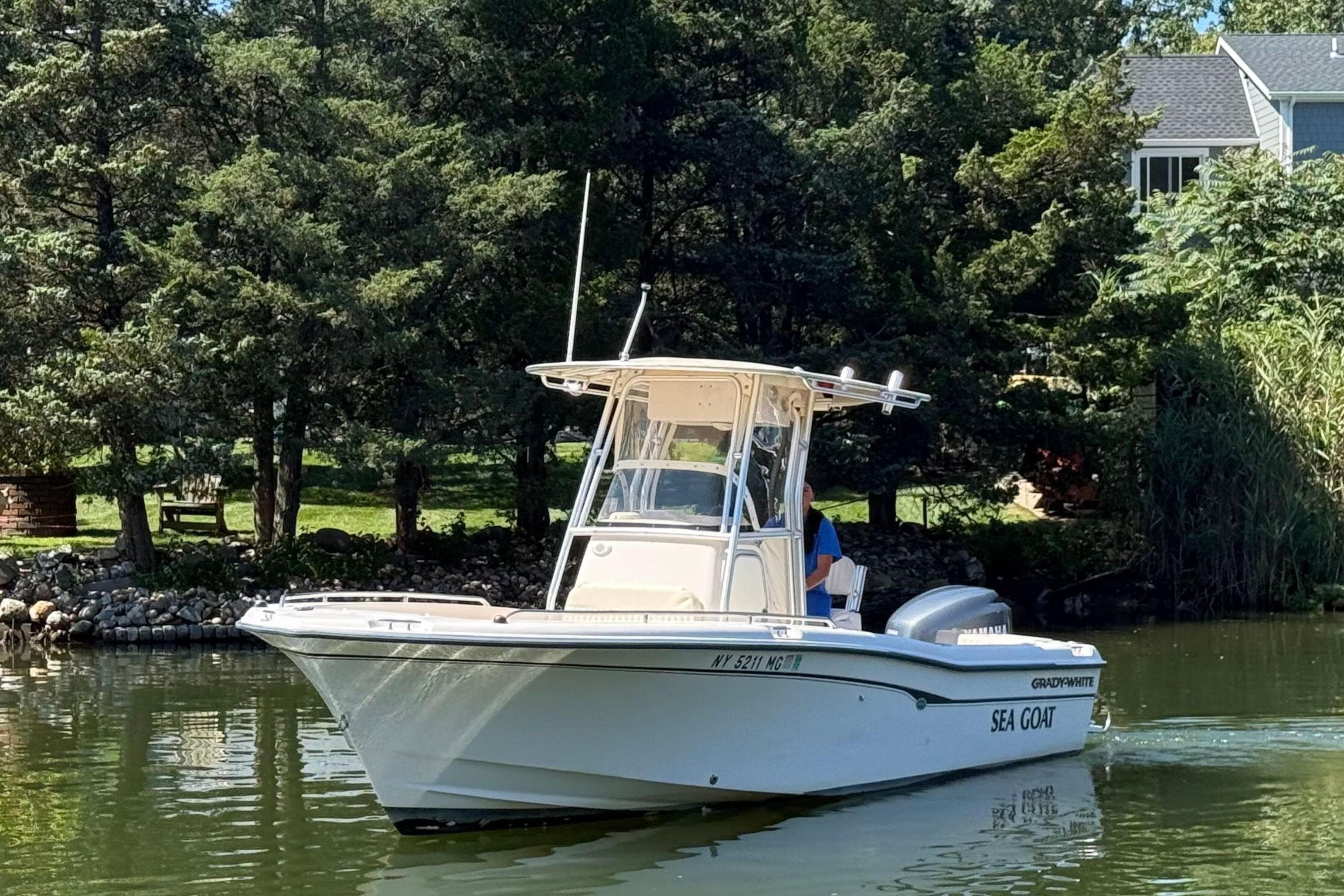 2008 Grady-White Fisherman 222