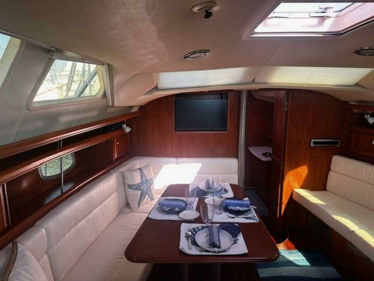 2011 Hunter 45DS - Image 21