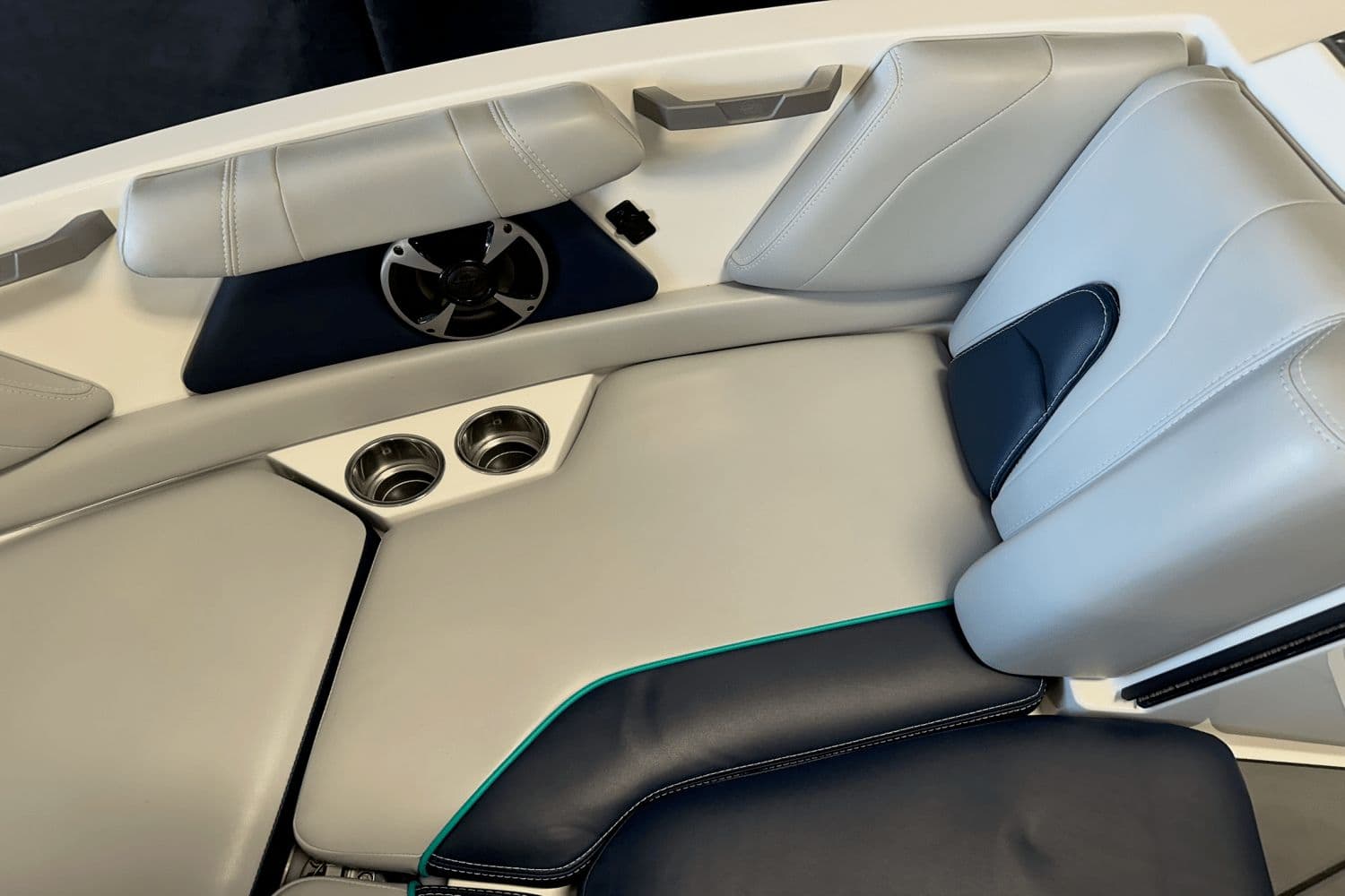 2021 Malibu Wakesetter 21 VLX - 60