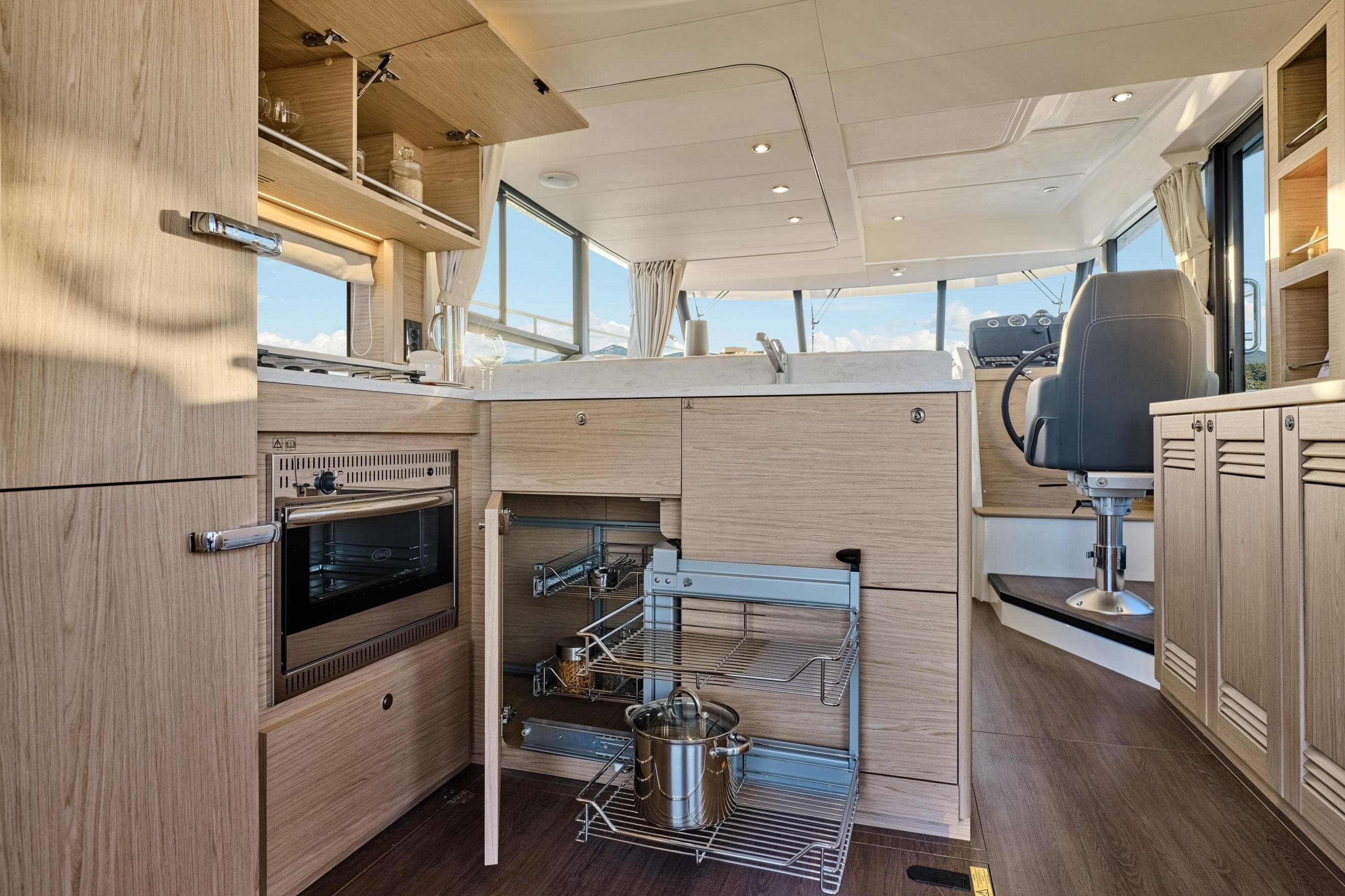 2026 Beneteau Swift Trawler 48 - 45