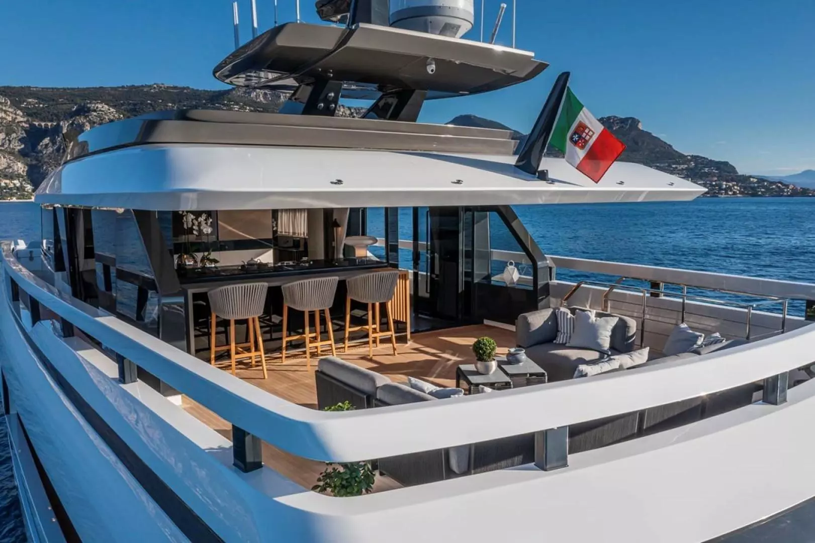 2028 Extra Yachts — - Image 2