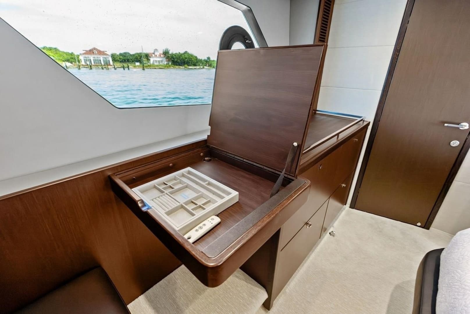 2013 Princess 78 - Image 50