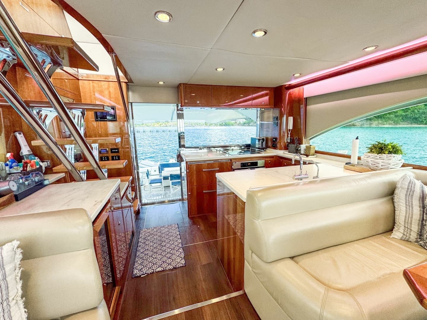 2015 Riviera 53 Enclosed Bridge - Image 38