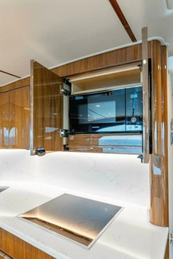 2021 Viking 54 Convertible - Image 31