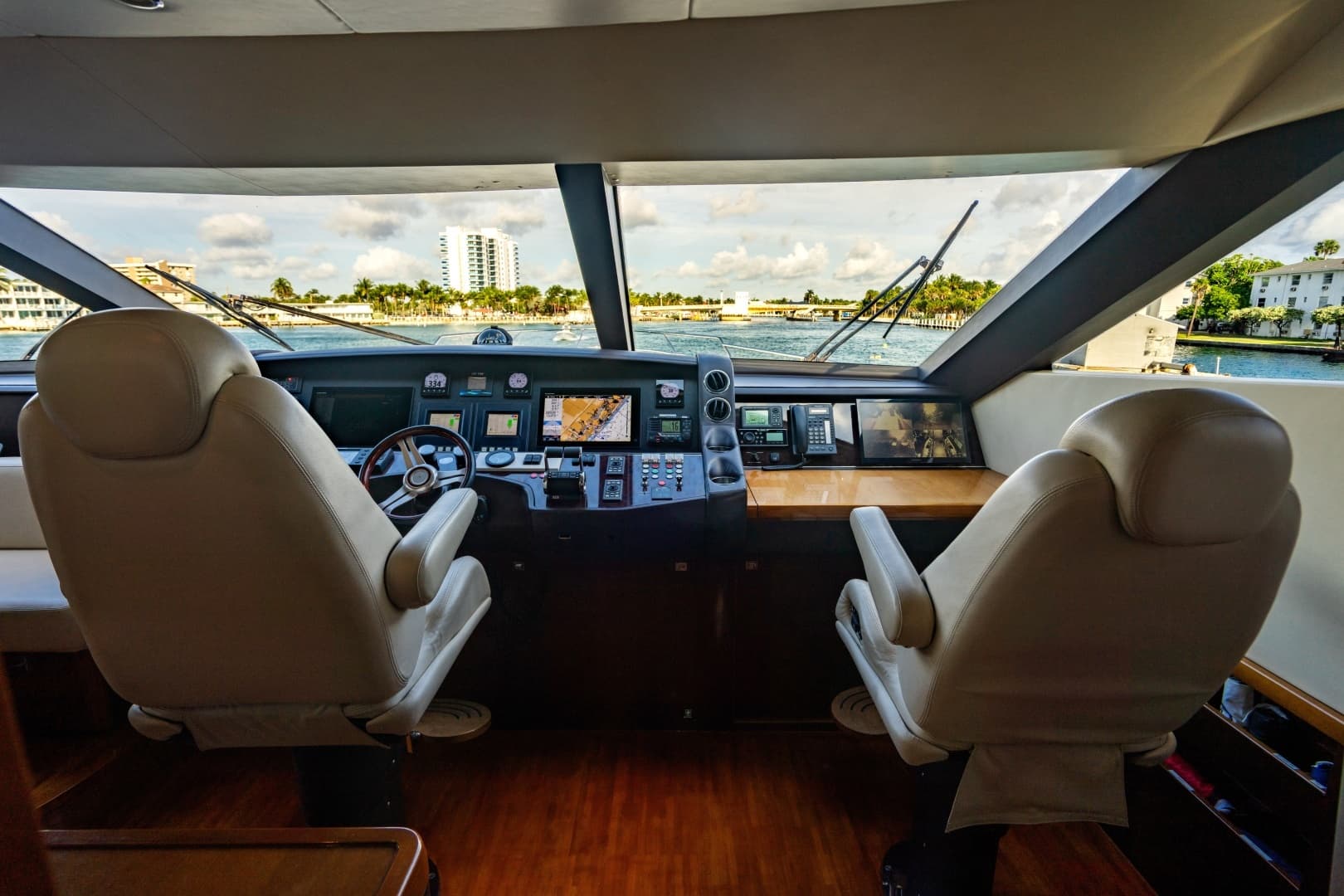 2010 Princess 95 M/Y - Image 38