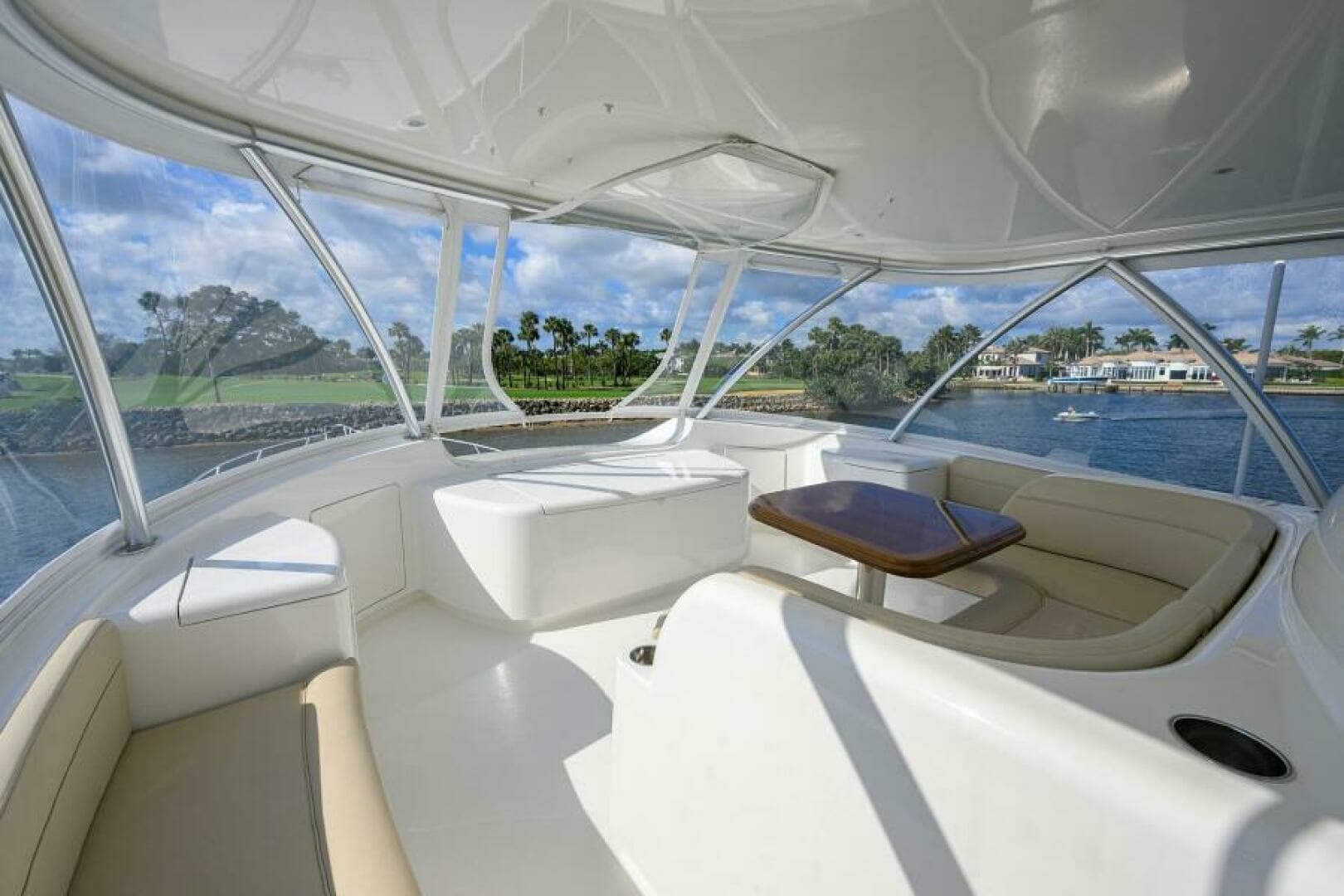 2019 Viking 80 Convertible - Image 36