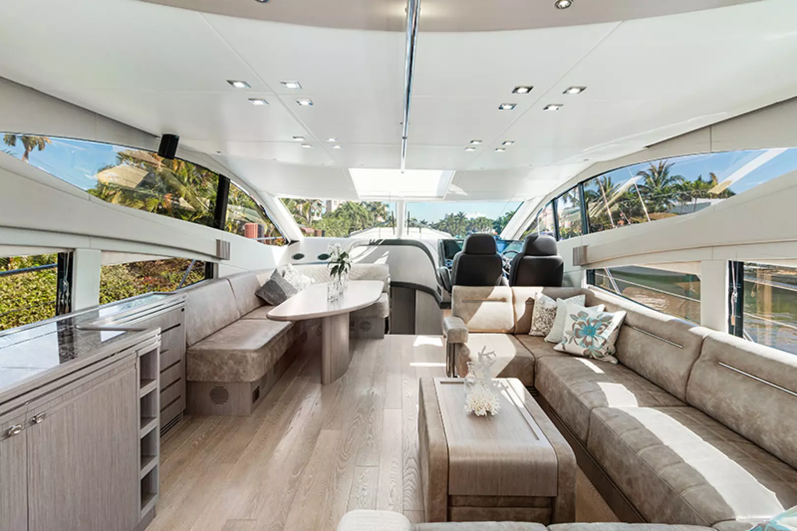 2015 Sunseeker Sport Yacht 68 - Image 3