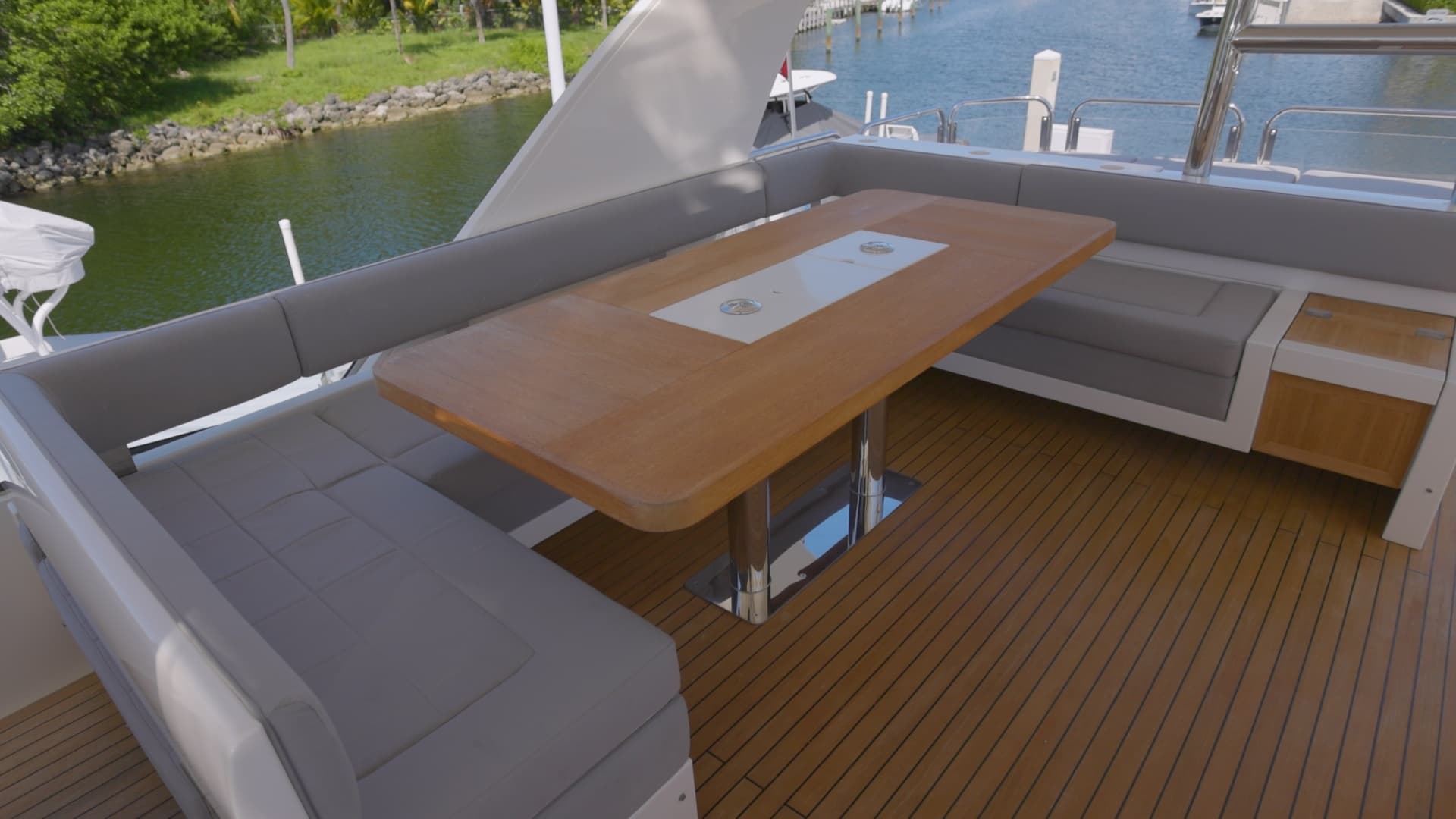 2014 Fairline Squadron - Image 7