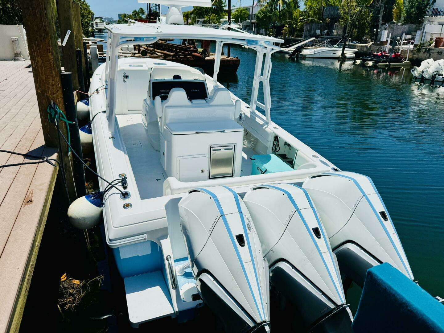 2003 Intrepid 377 - Image 11