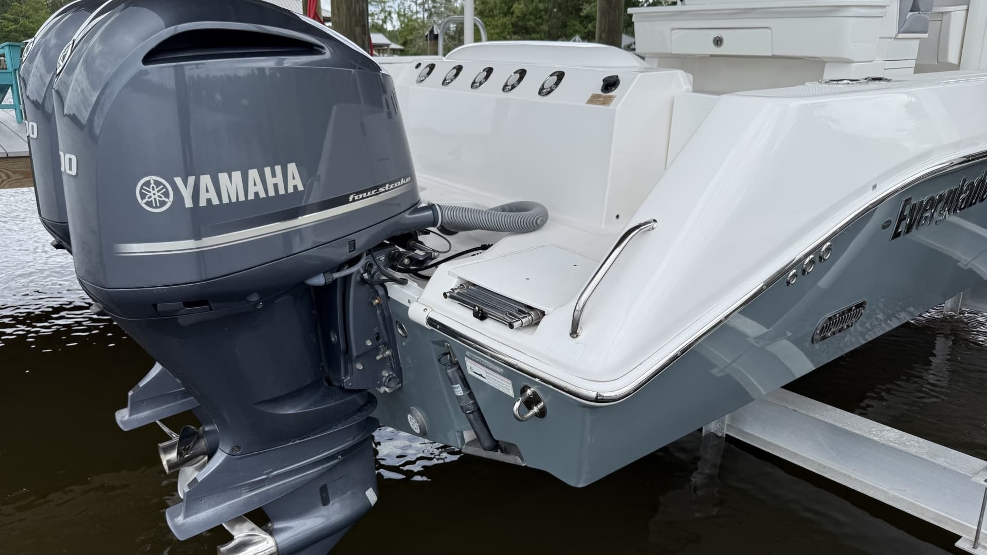 2016 Everglades 295 - Image 14