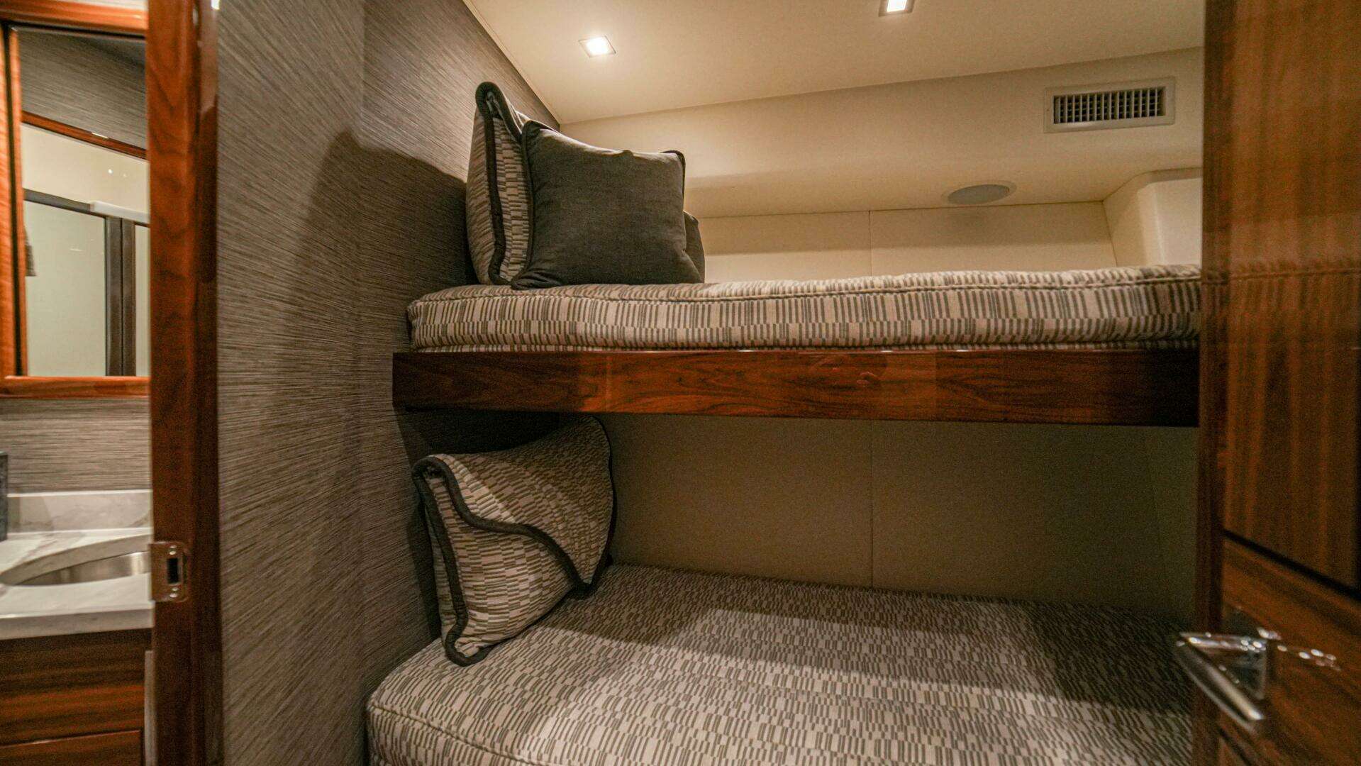 2023 Viking 72 Convertible - Image 63