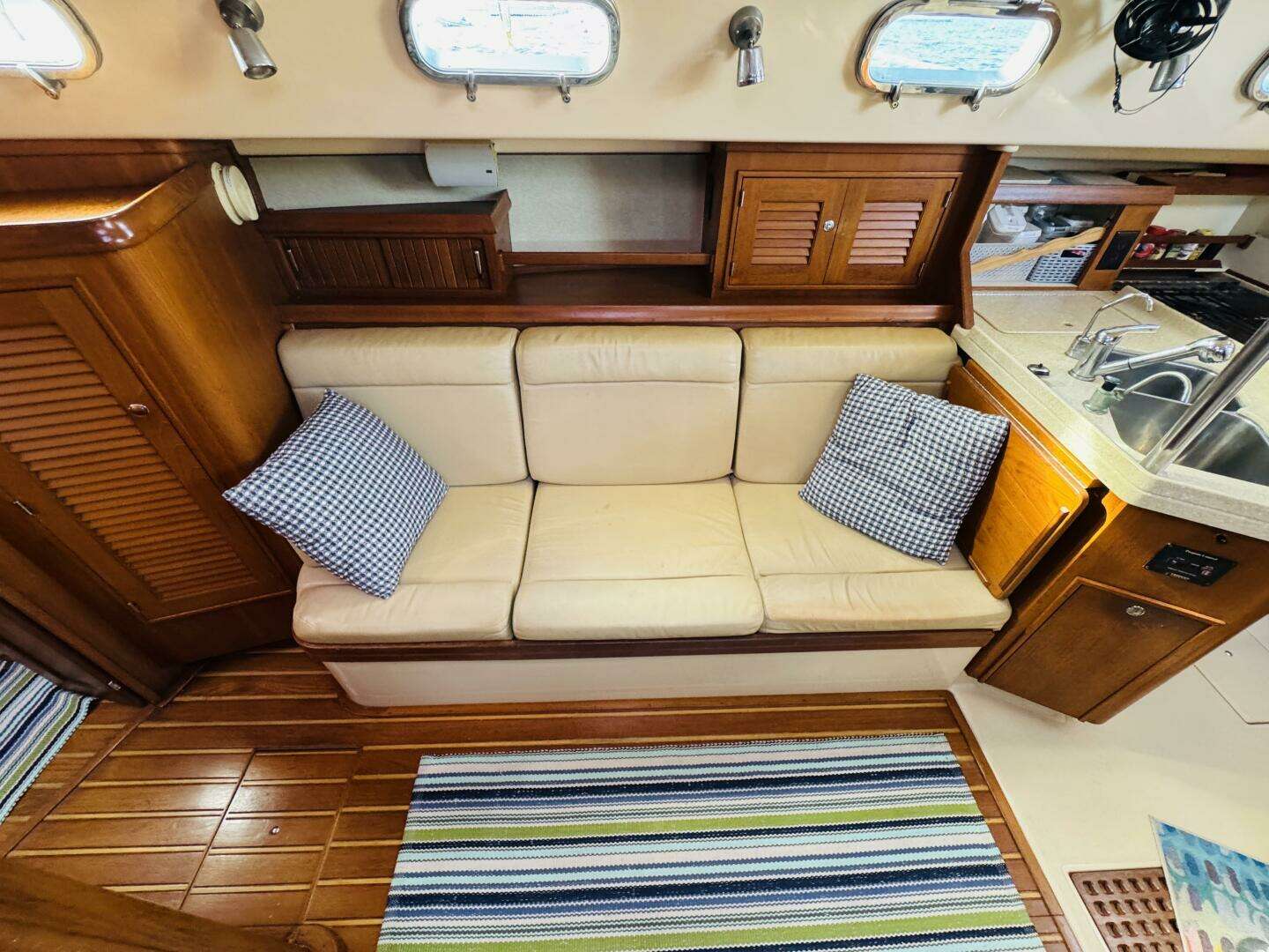 2011 Island Packet 370 - Image 21
