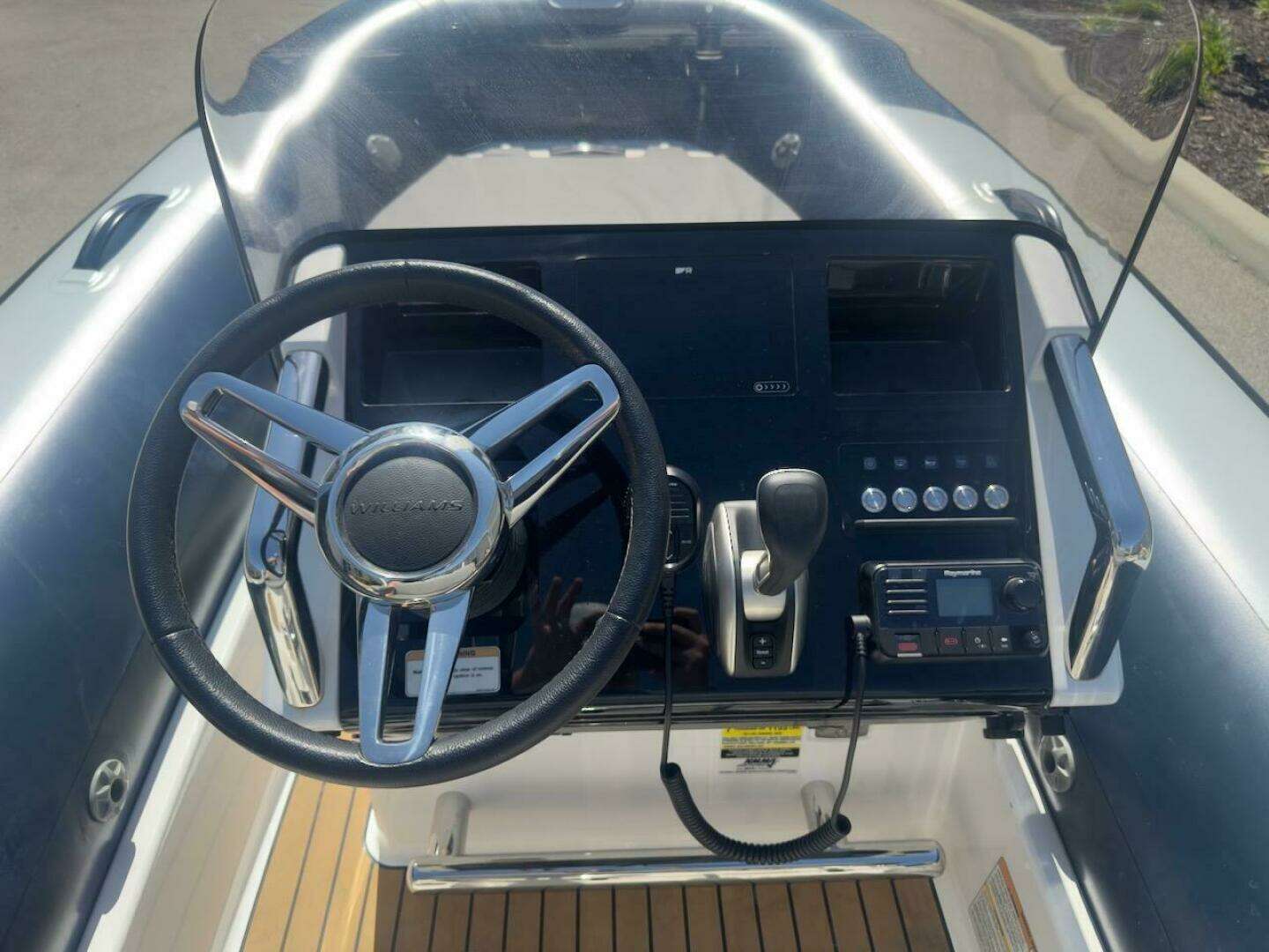 2024 Williams Jet Tenders 445 Diesel Jet - Image 10