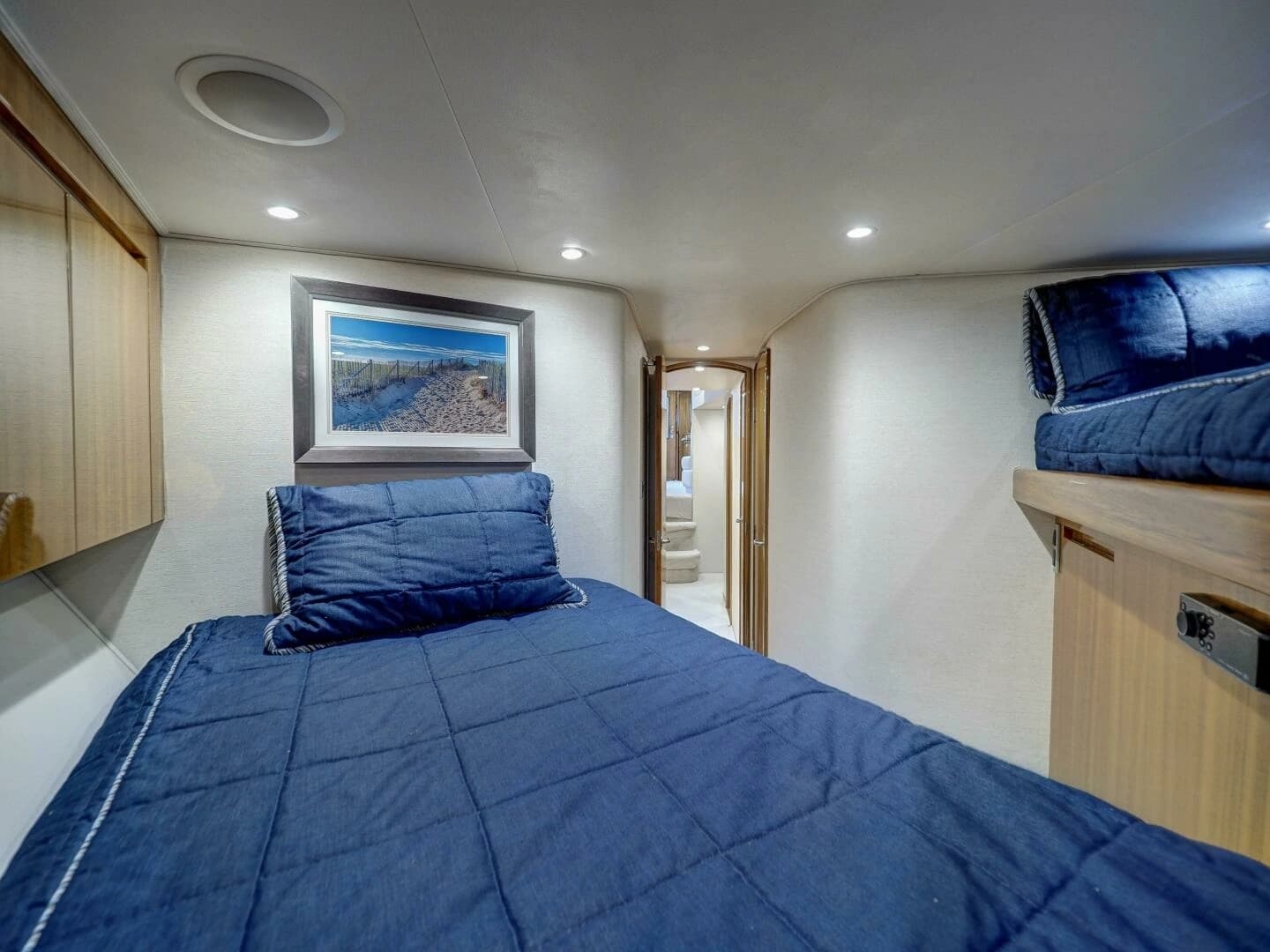2017 Viking 52 Convertible - Image 22