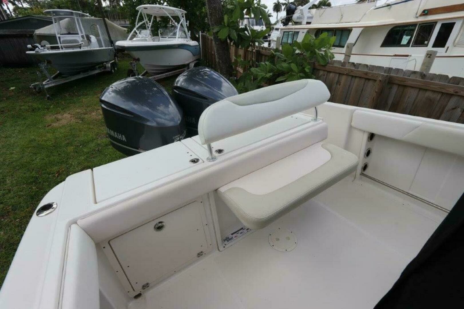 2017 Robalo R260 Center Console - Image 29