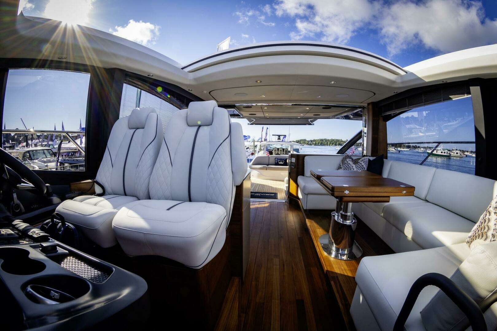 2026 Princess V55 - Image 19
