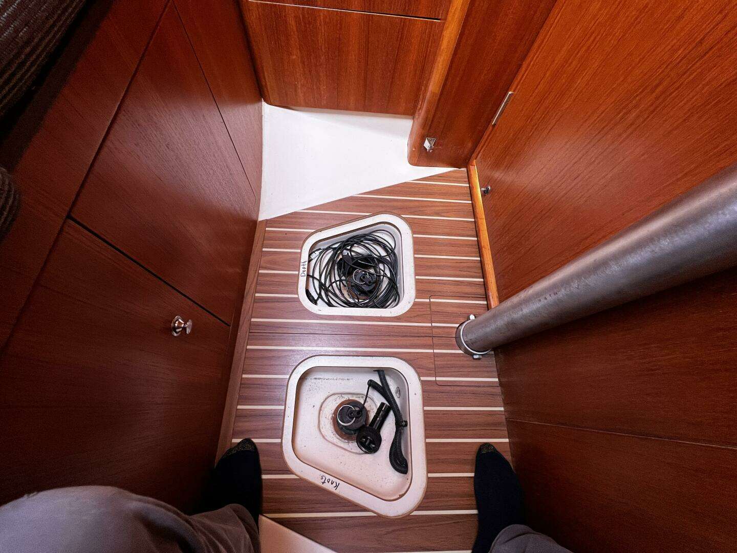 2004 Hunter 33 - Image 83