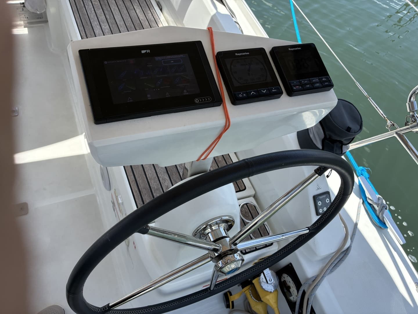 2024 Beneteau Oceanis 30.1 - Image 6
