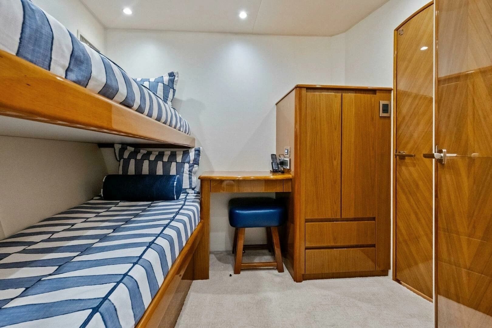 2012 Viking 82 Convertible - Image 54