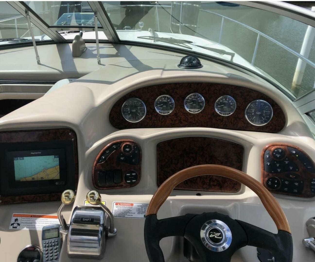 2007 Sea Ray 320 Sundancer - Image 12