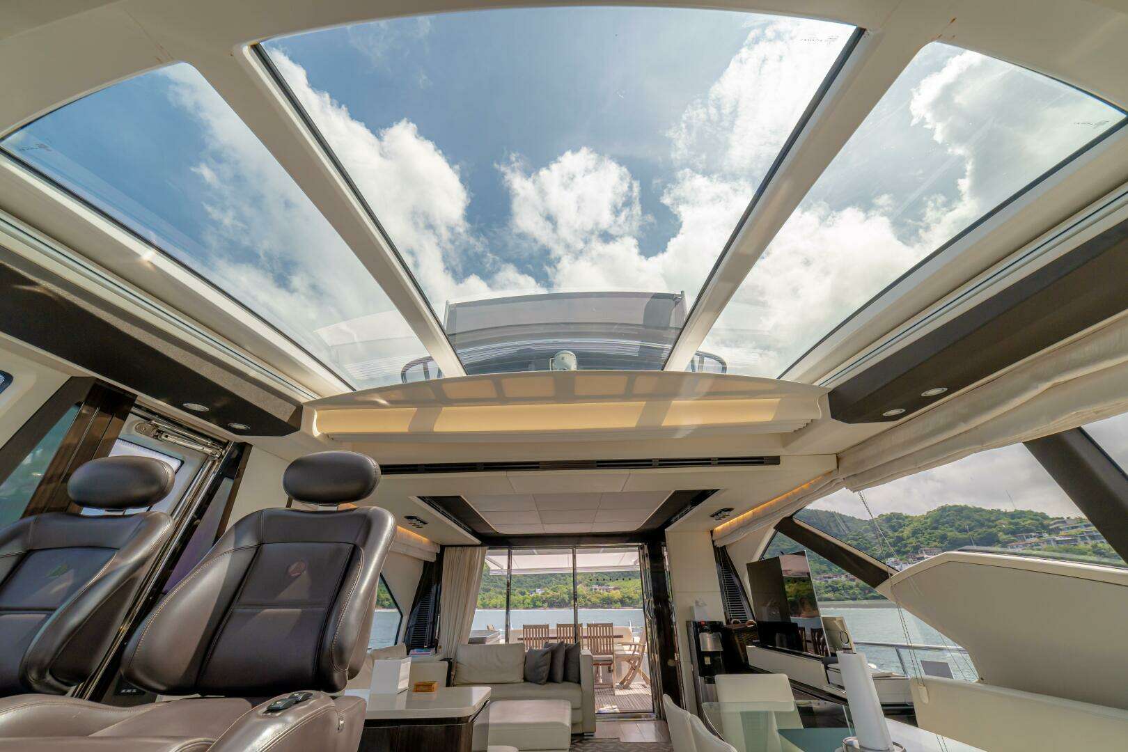 2017 Azimut 77S - Image 24
