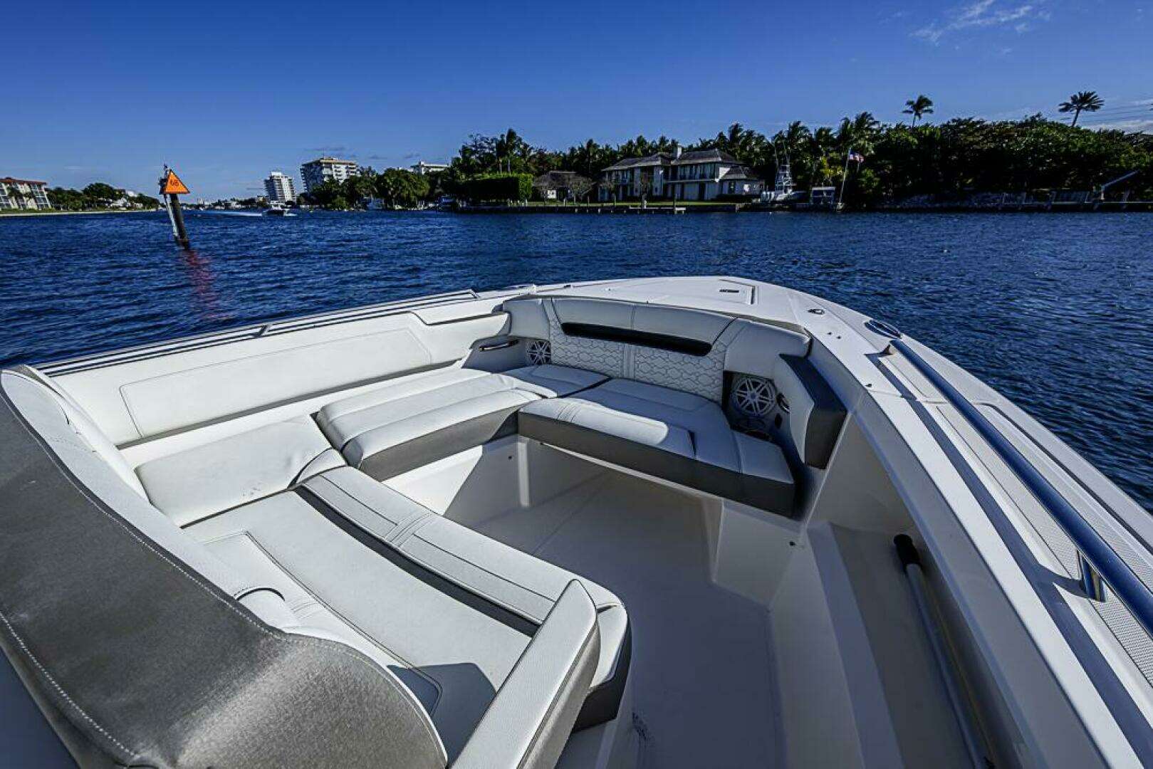 2023 Tiara Yachts 34LS - Image 28
