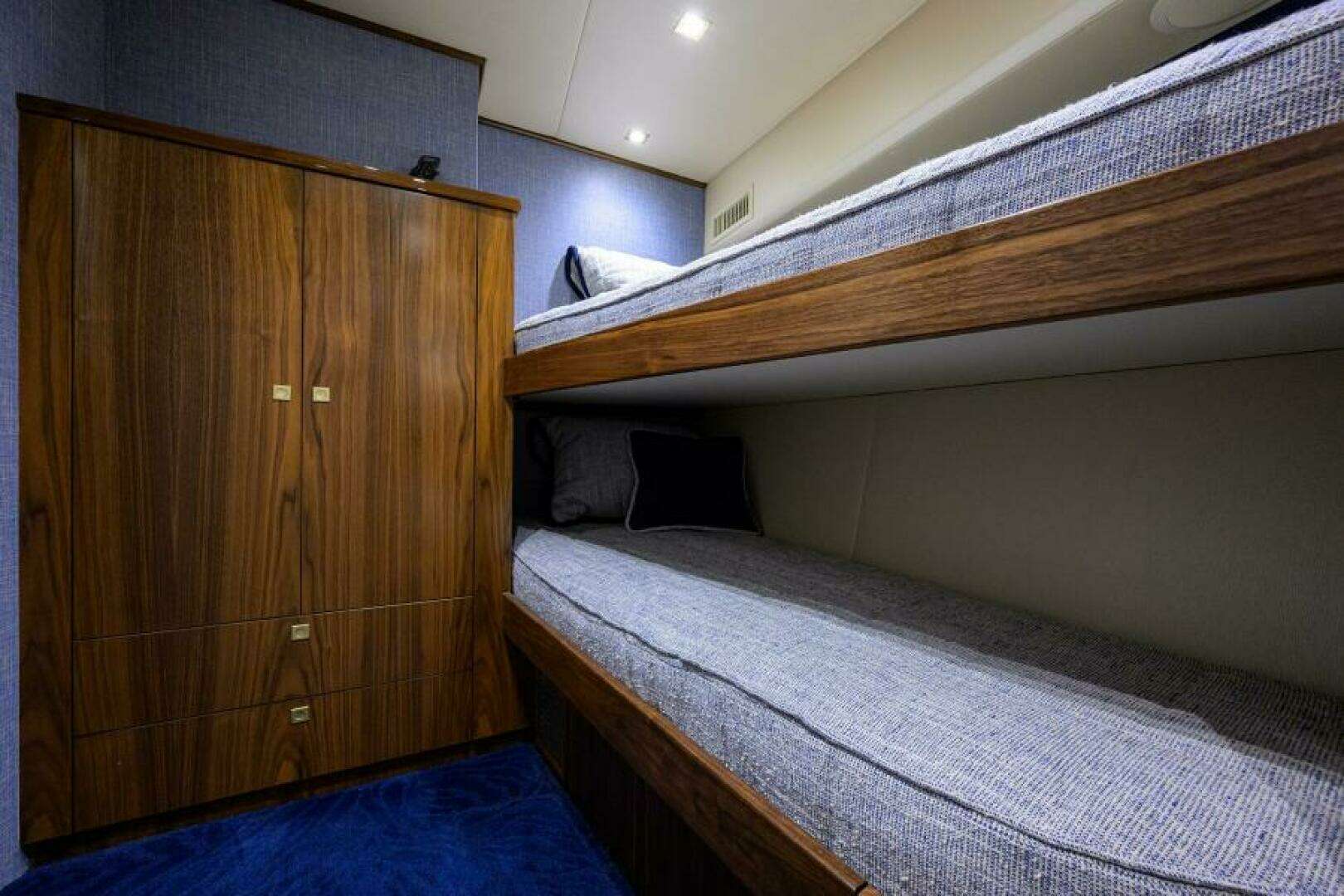 2024 Viking 80 Convertible - Image 22