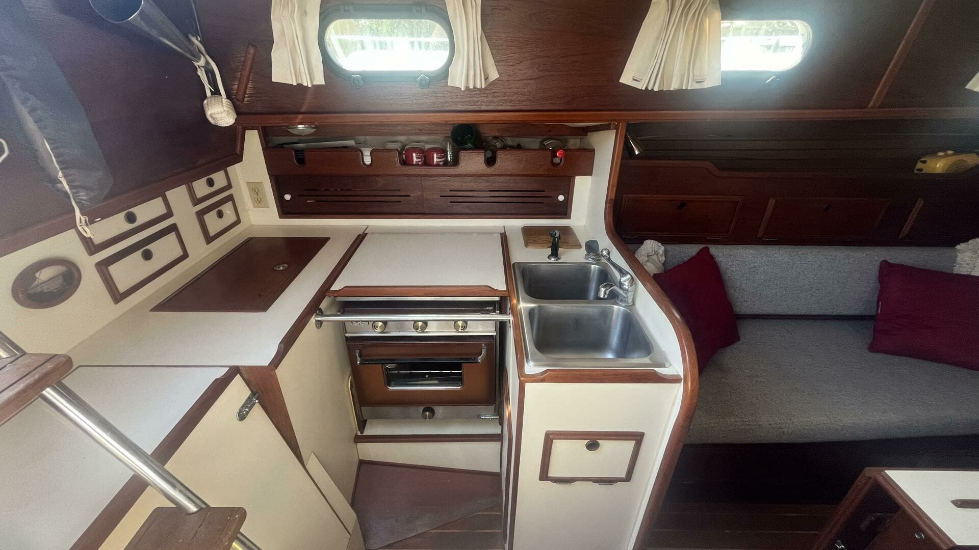 1981 Cape Dory — - Image 18
