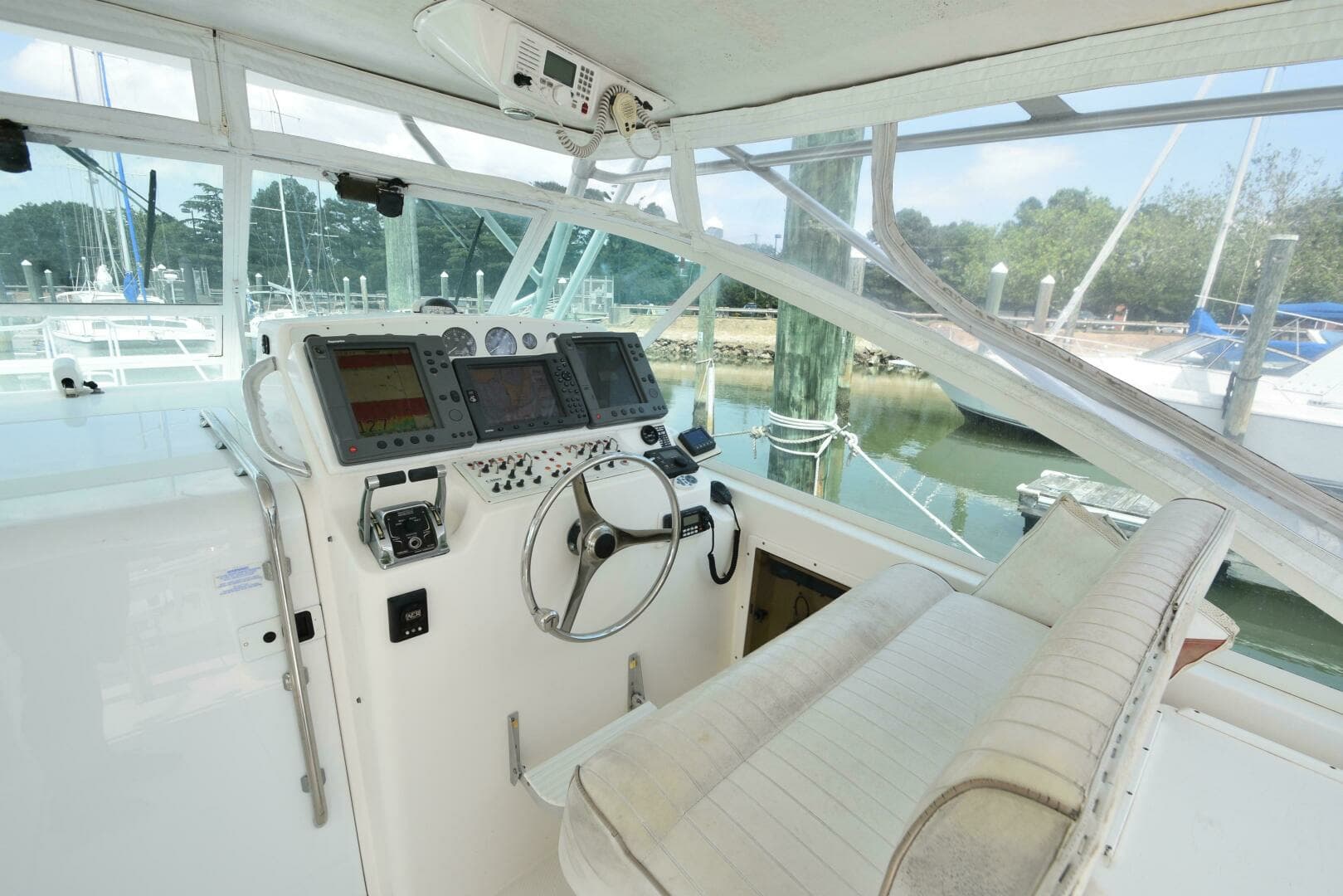 2001 Cabo 35 Express - Image 14