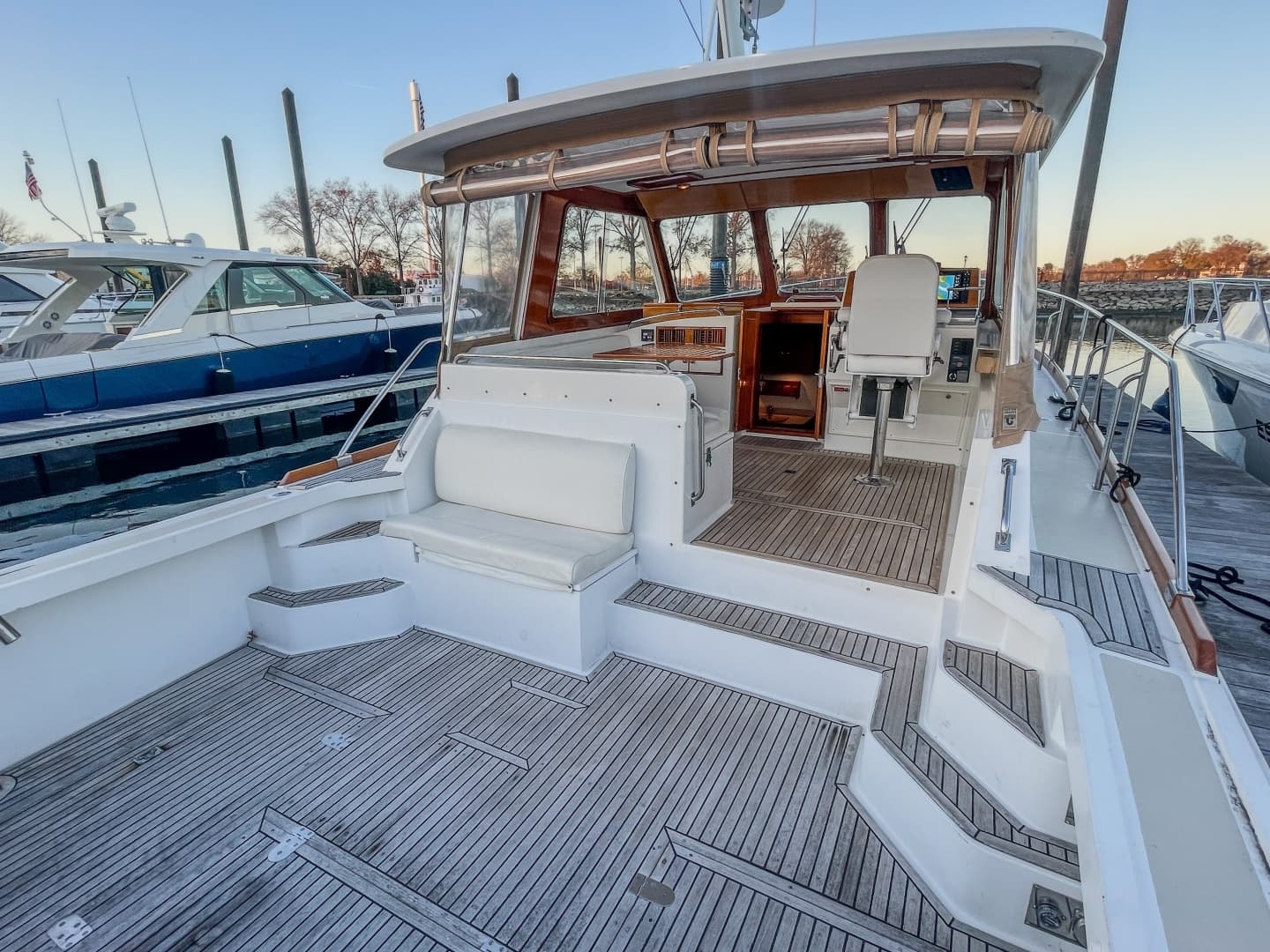 2001 Grand Banks Eastbay 38 HX - Image 14