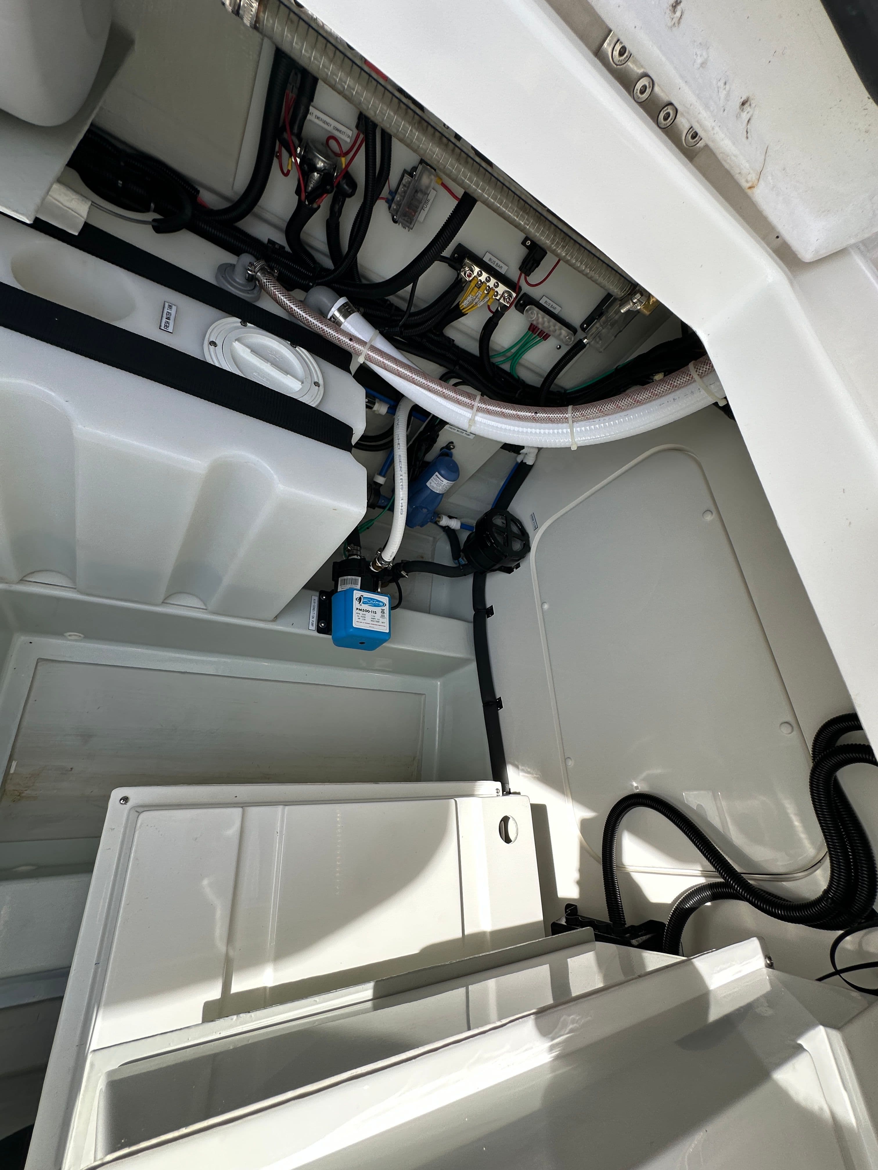 2024 Aquila 32 Sport - 29
