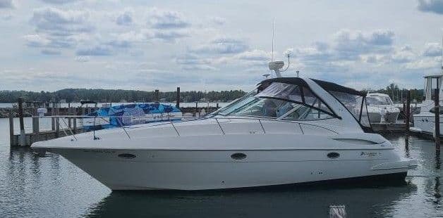 2004 Cruisers Yachts 340 Express