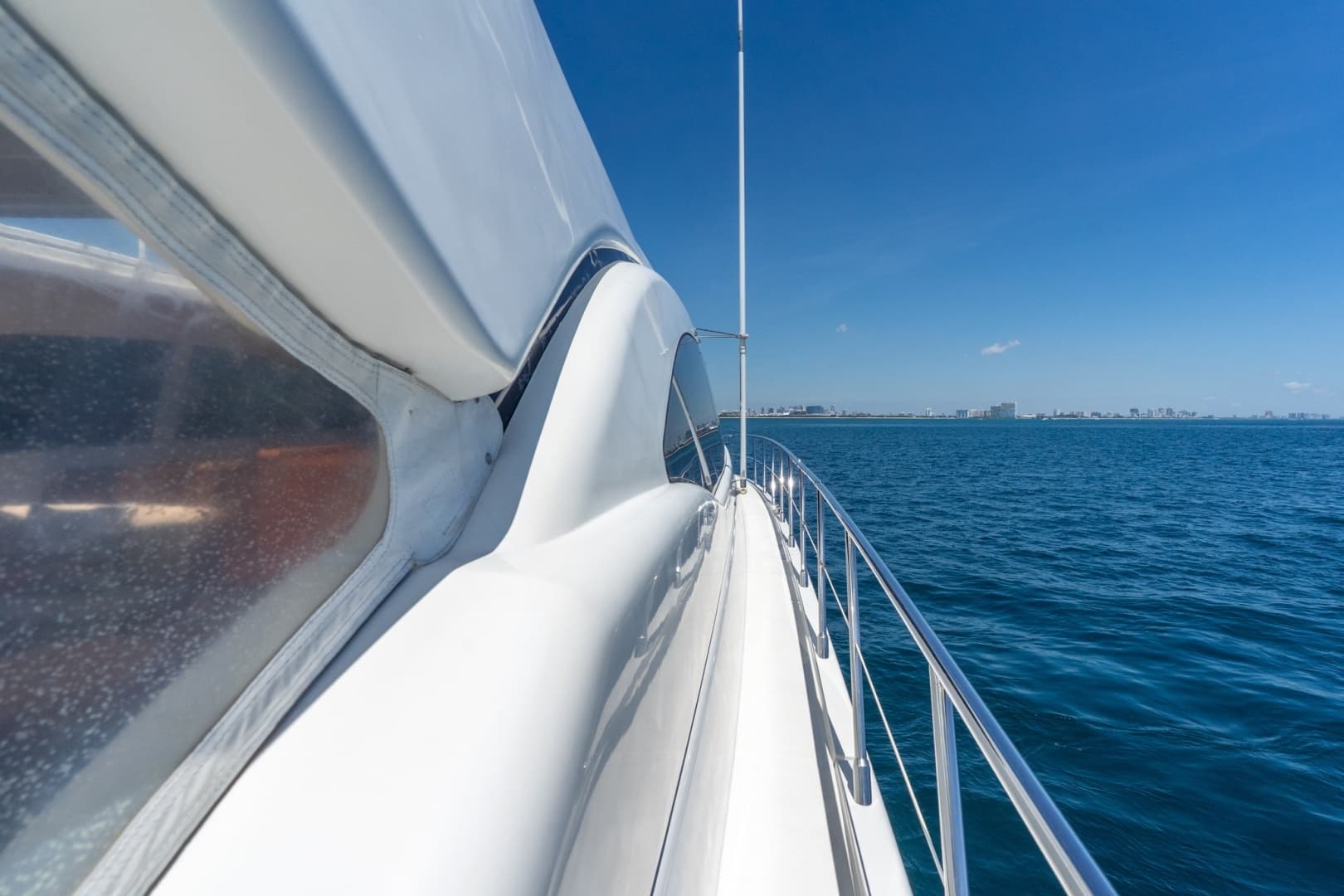 2004 Mangusta 72 - Image 14