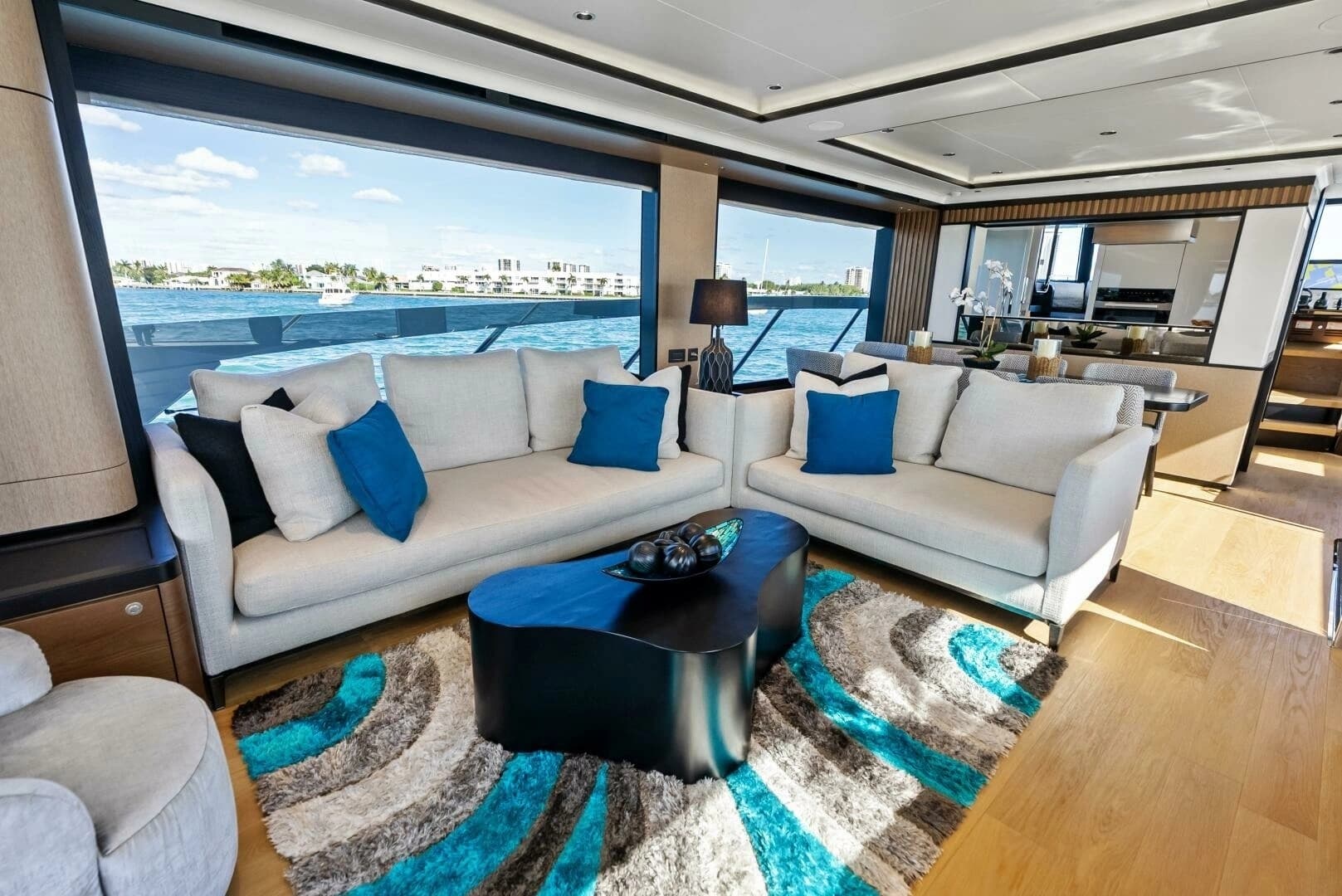 2025 Absolute 75 Navetta - Image 14